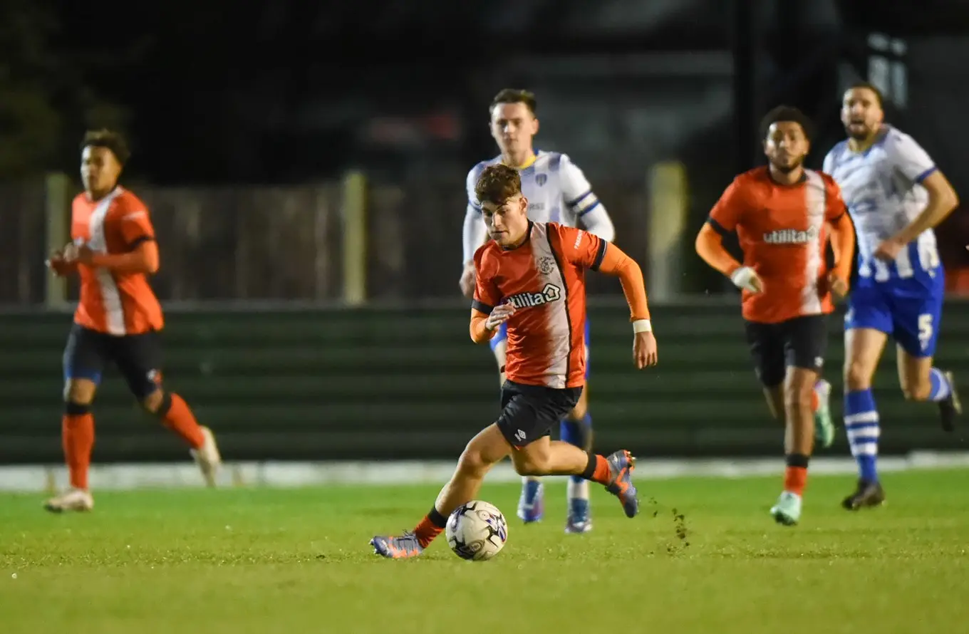 colchester-united-v-luton-town-017.jpg