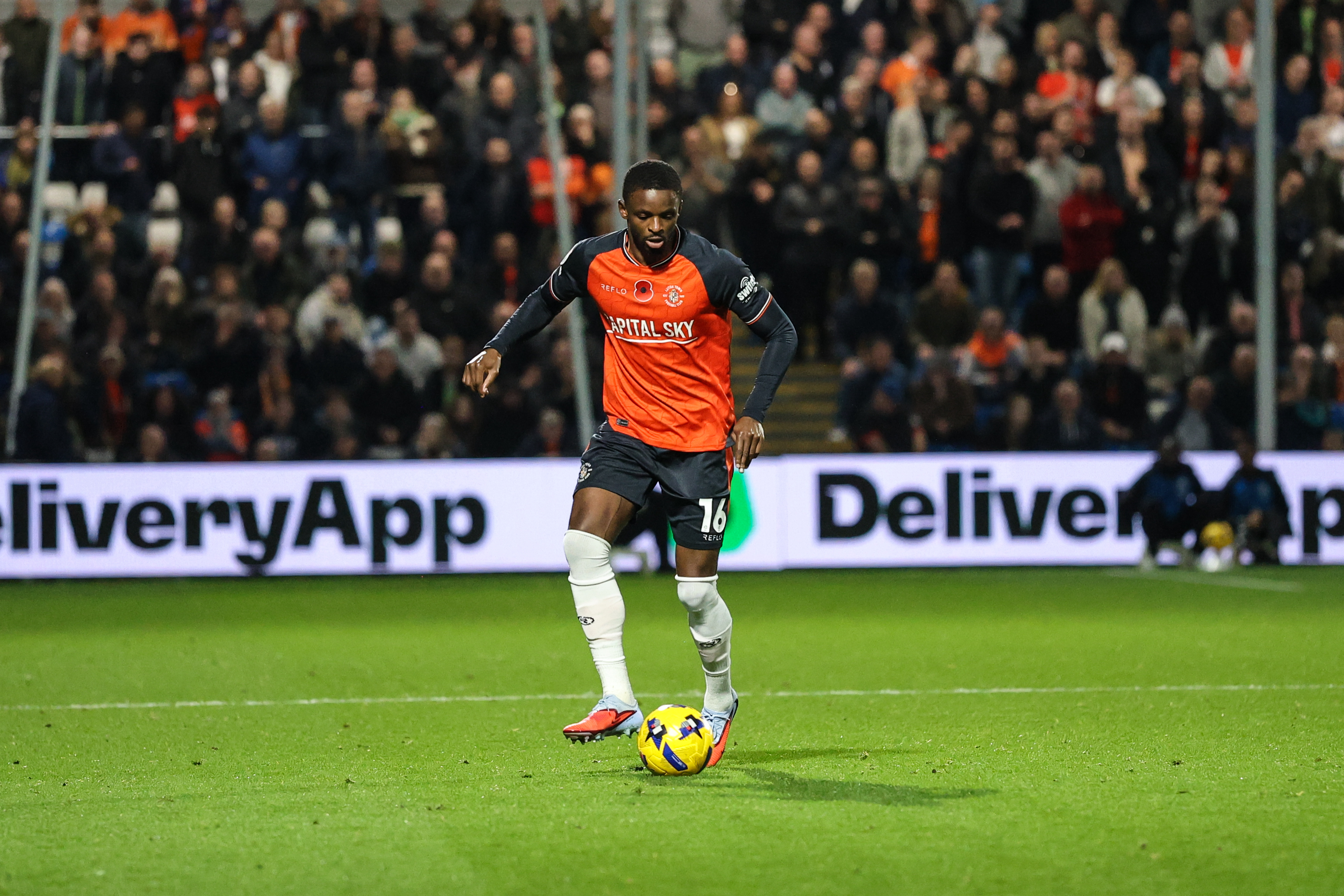 GD Stockport v Luton 08NOV25 212 Image