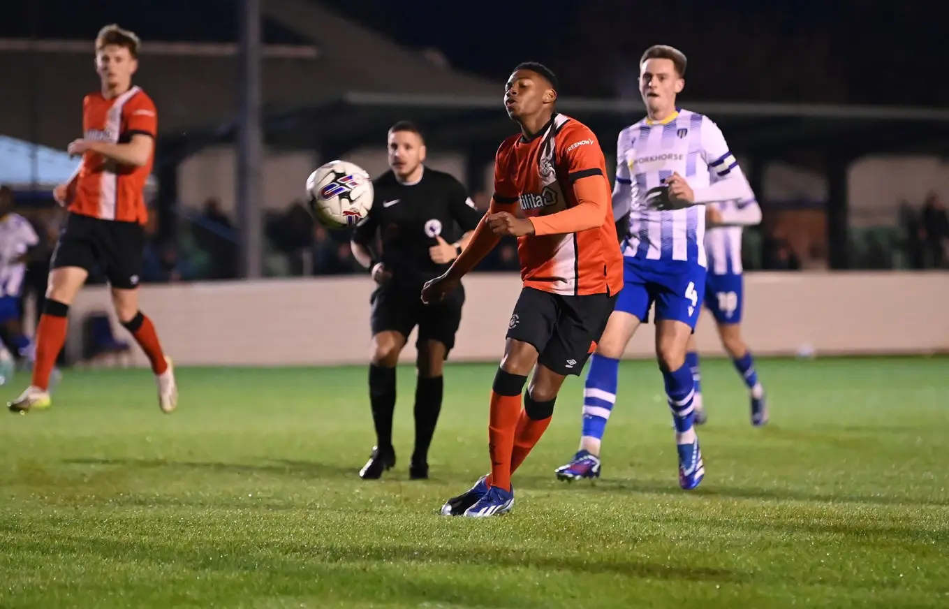 colchester-united-v-luton-town-014.jpg