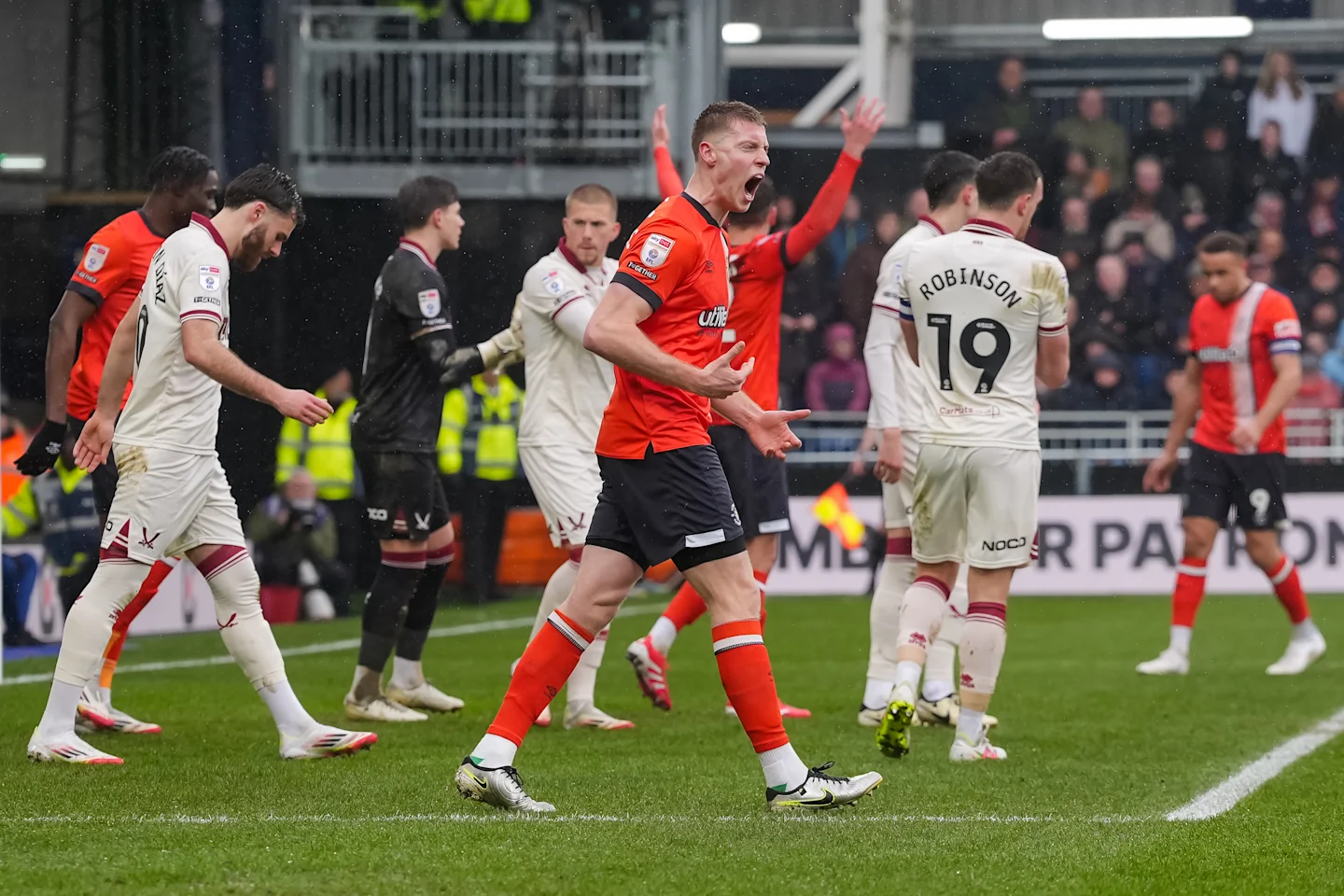 Pictures from Sheffield United defeat - Luton Town FC