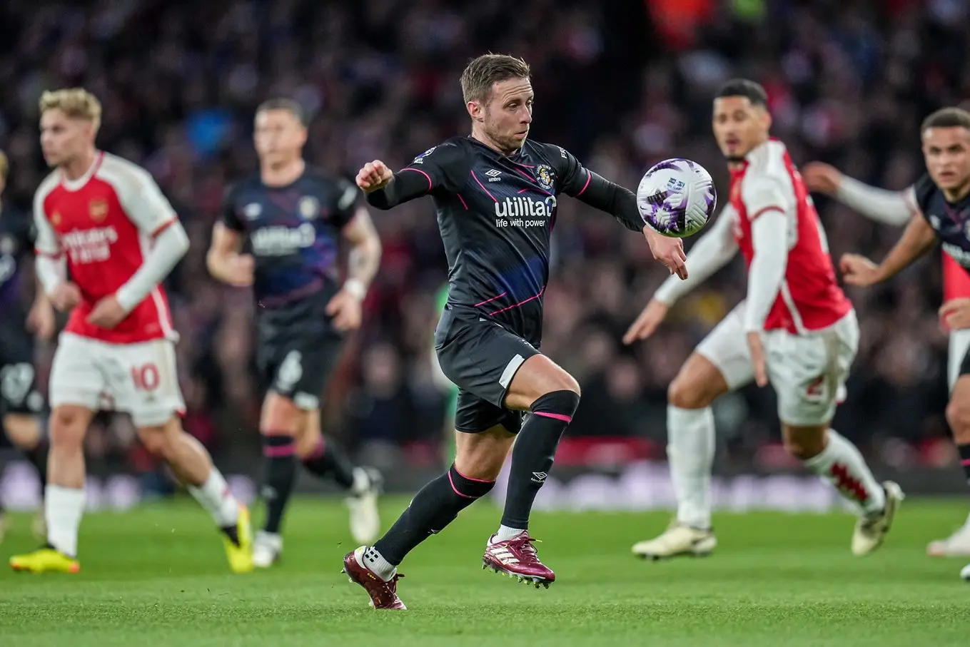 ltfc_arsenal_v_luton_03apr24_013.jpg