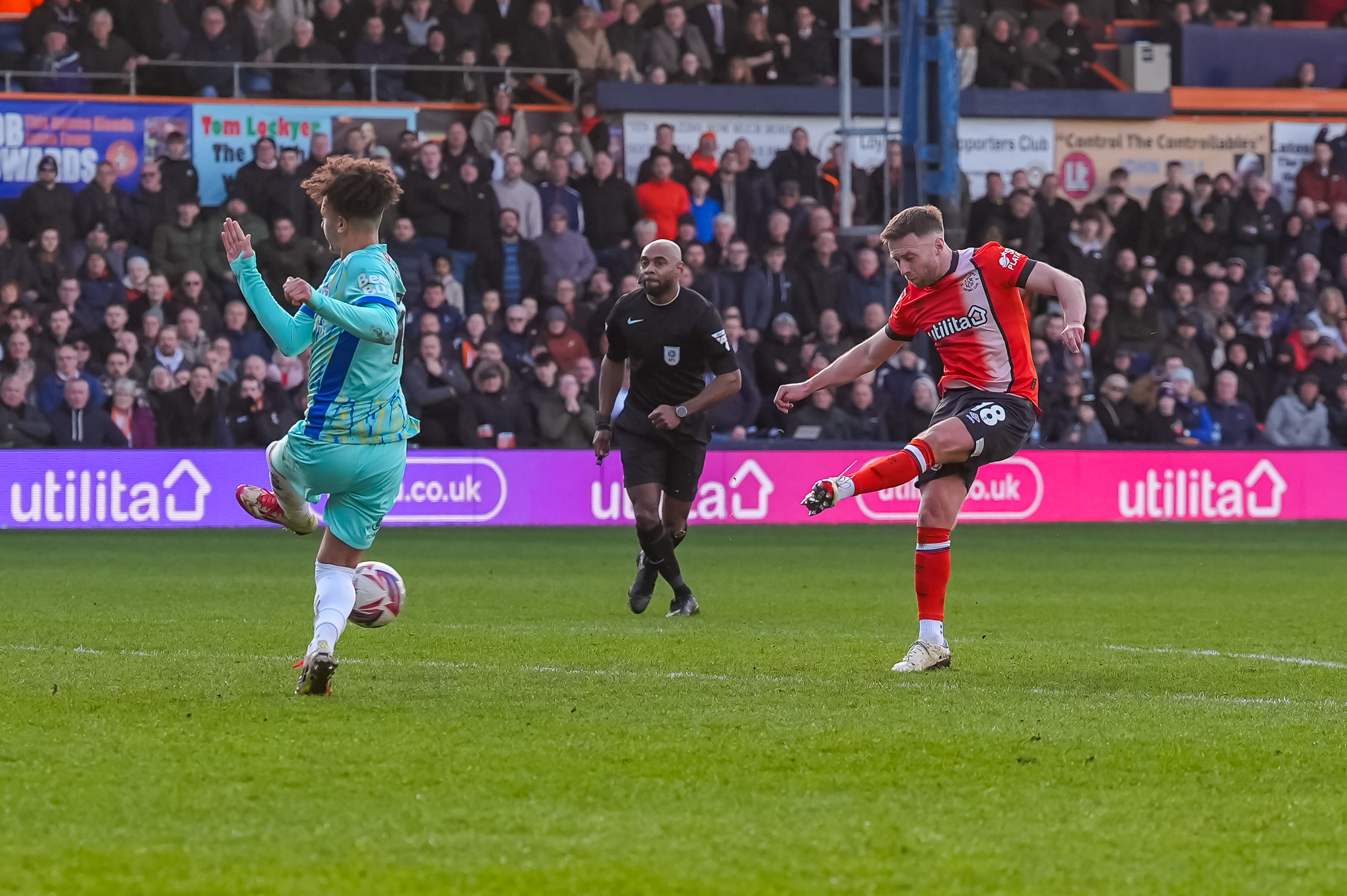 PMI Luton v Portsmouth 01MAR25 0040 Image
