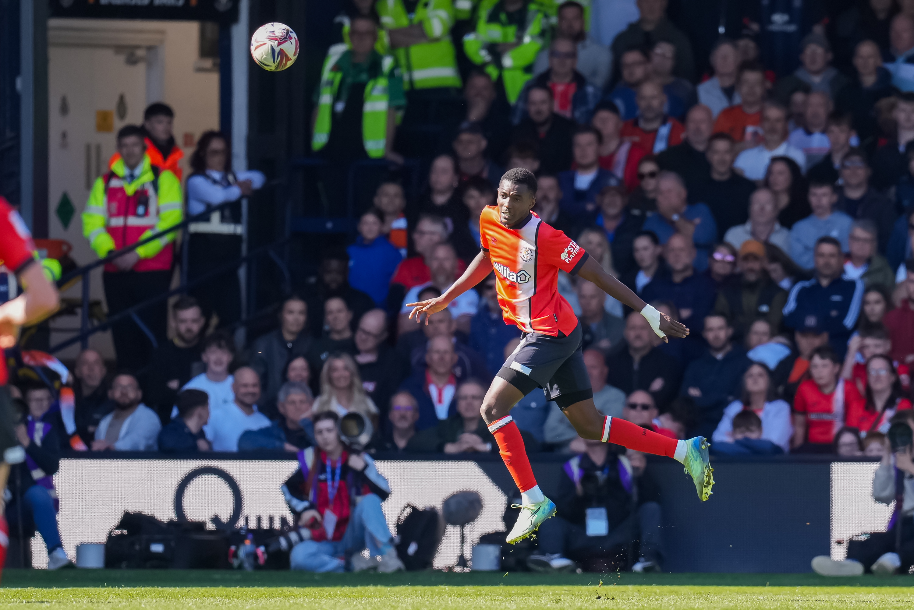 PMI Luton v Leeds 05APR25 0034 Image