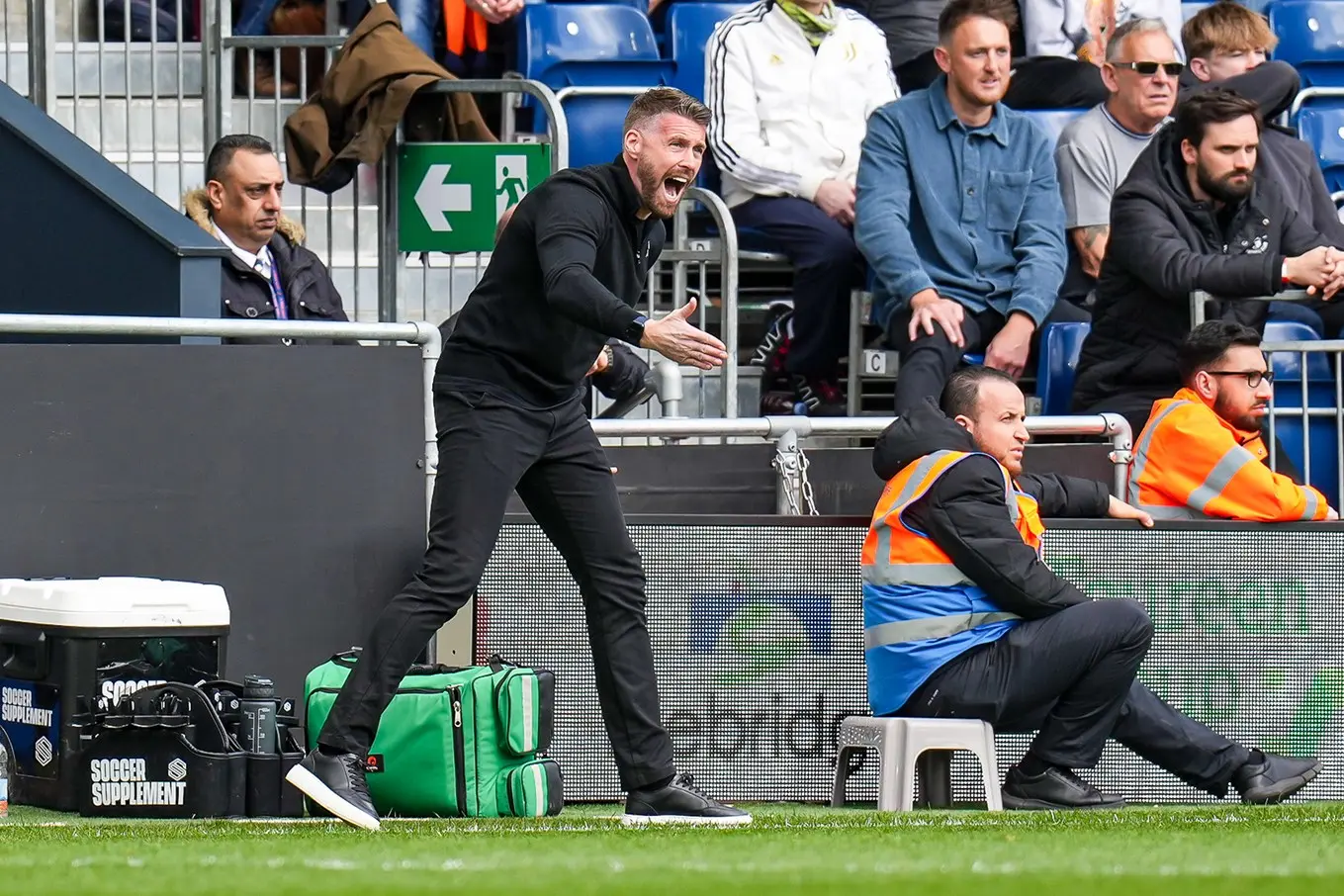 ltfc_luton_v_brentford_20apr24_018.jpg