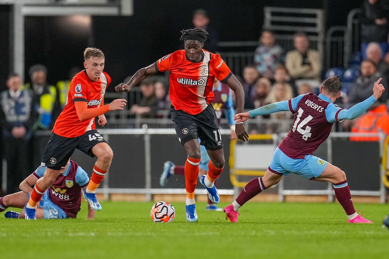 ltfc_luton_v_burnley_03oct23_0029.jpg