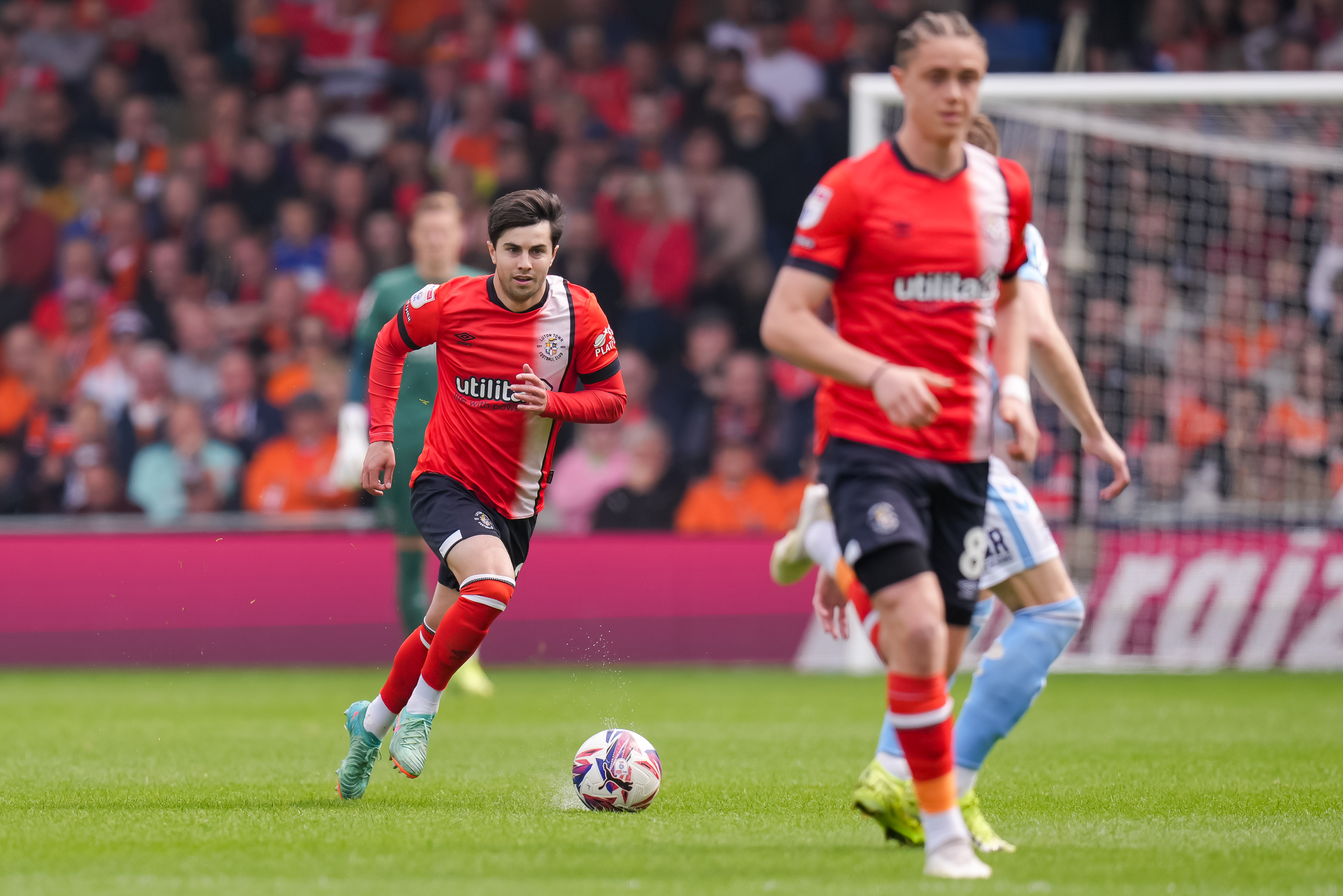 Liam Walsh in action for the Hatters against Coventry at Kenilworth Road.