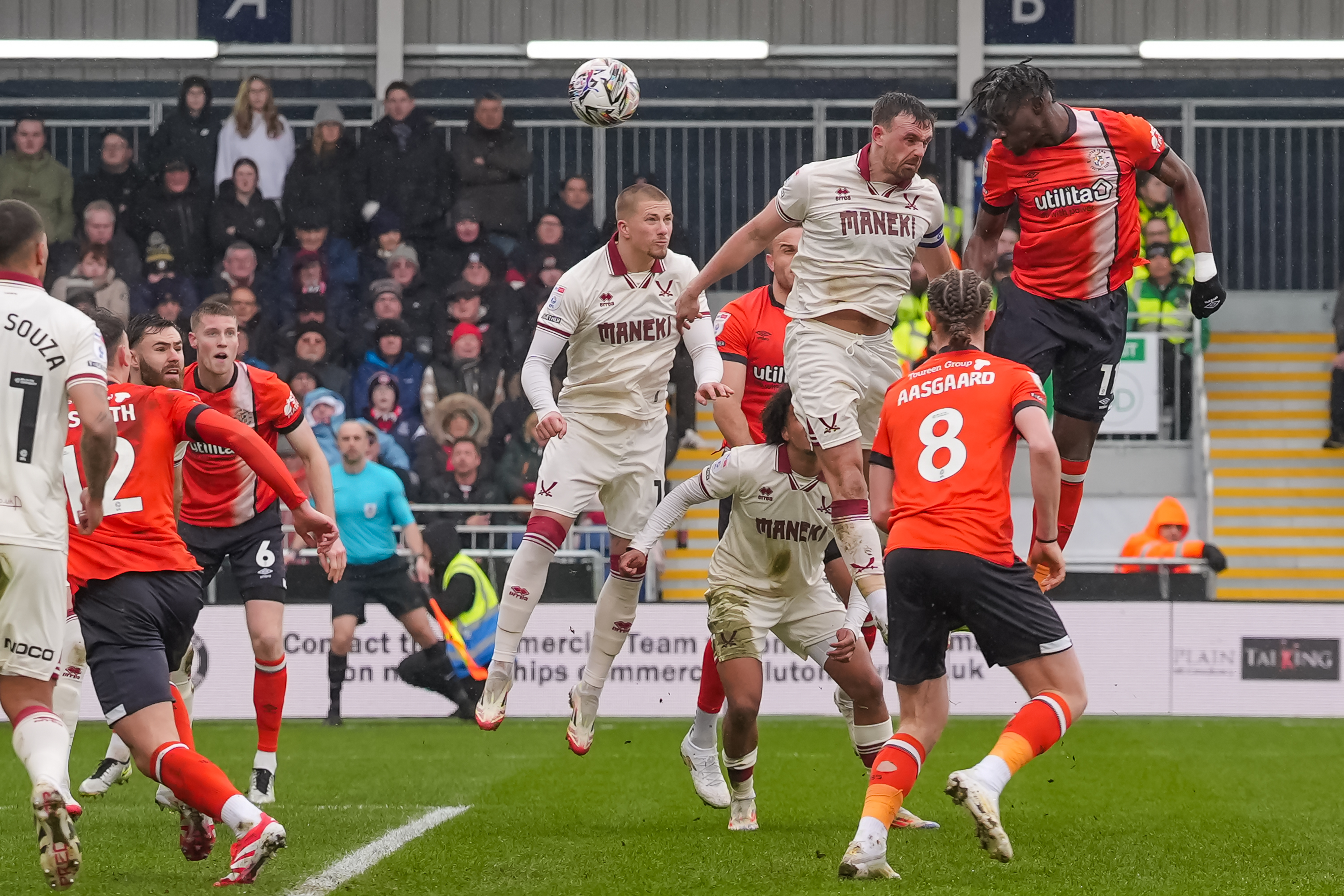 PMI Luton v Sheff Utd 15FEB25 0004 Image