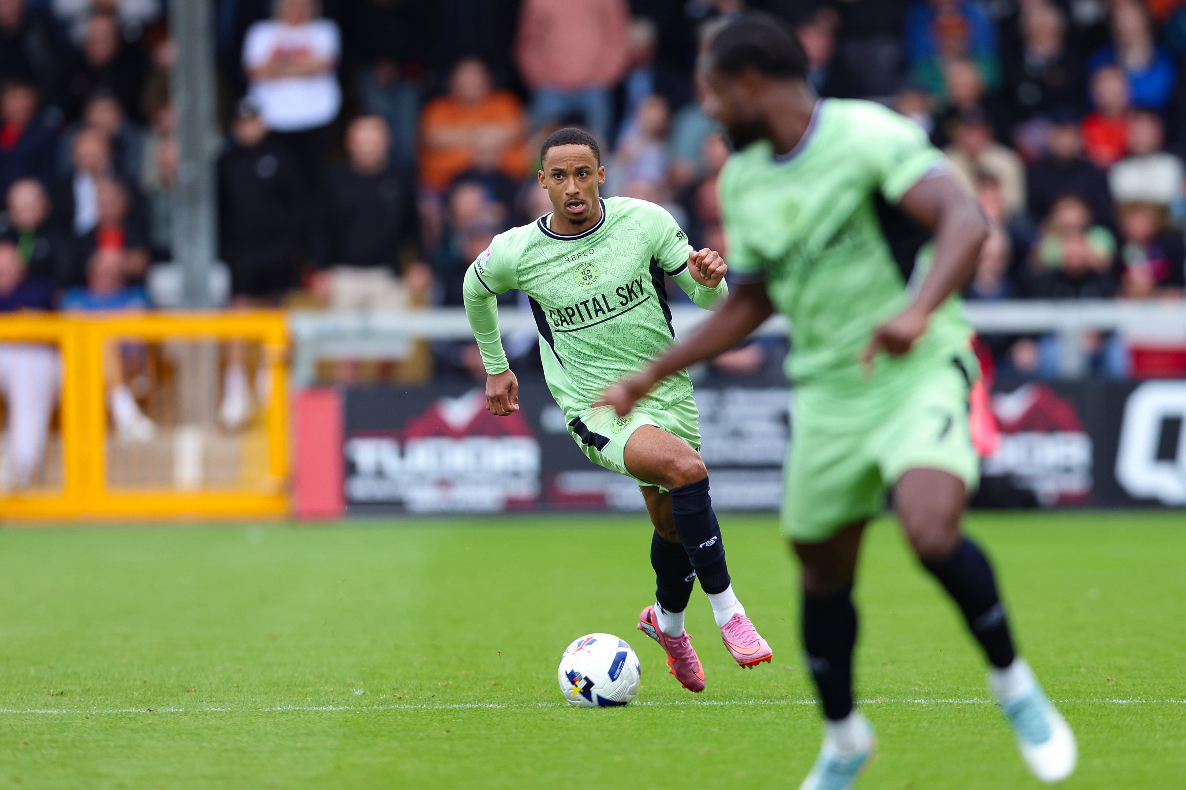 GD Lincoln v Luton 20SEP25 012 Image