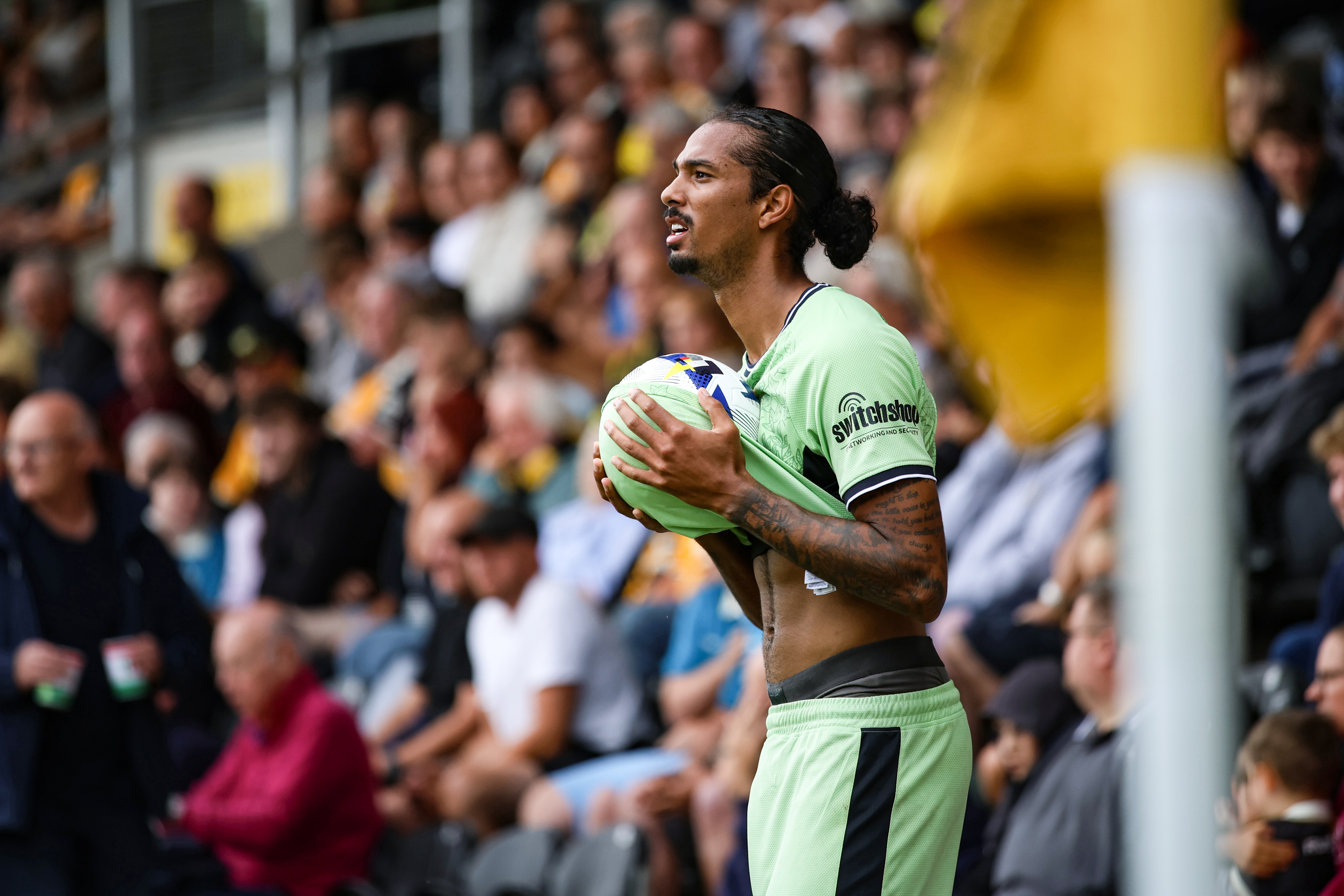 GD Burton v Luton 30AUG25 060 Image