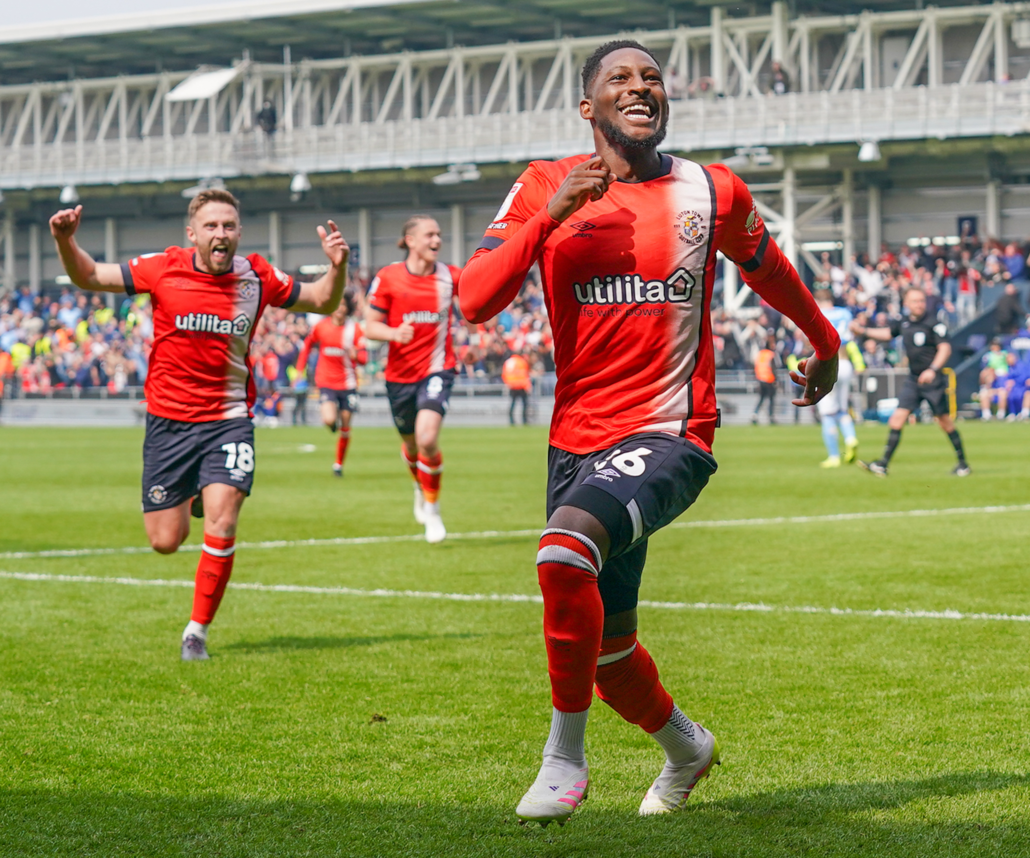 PMI Luton v Coventry 26APR25 0120 Image