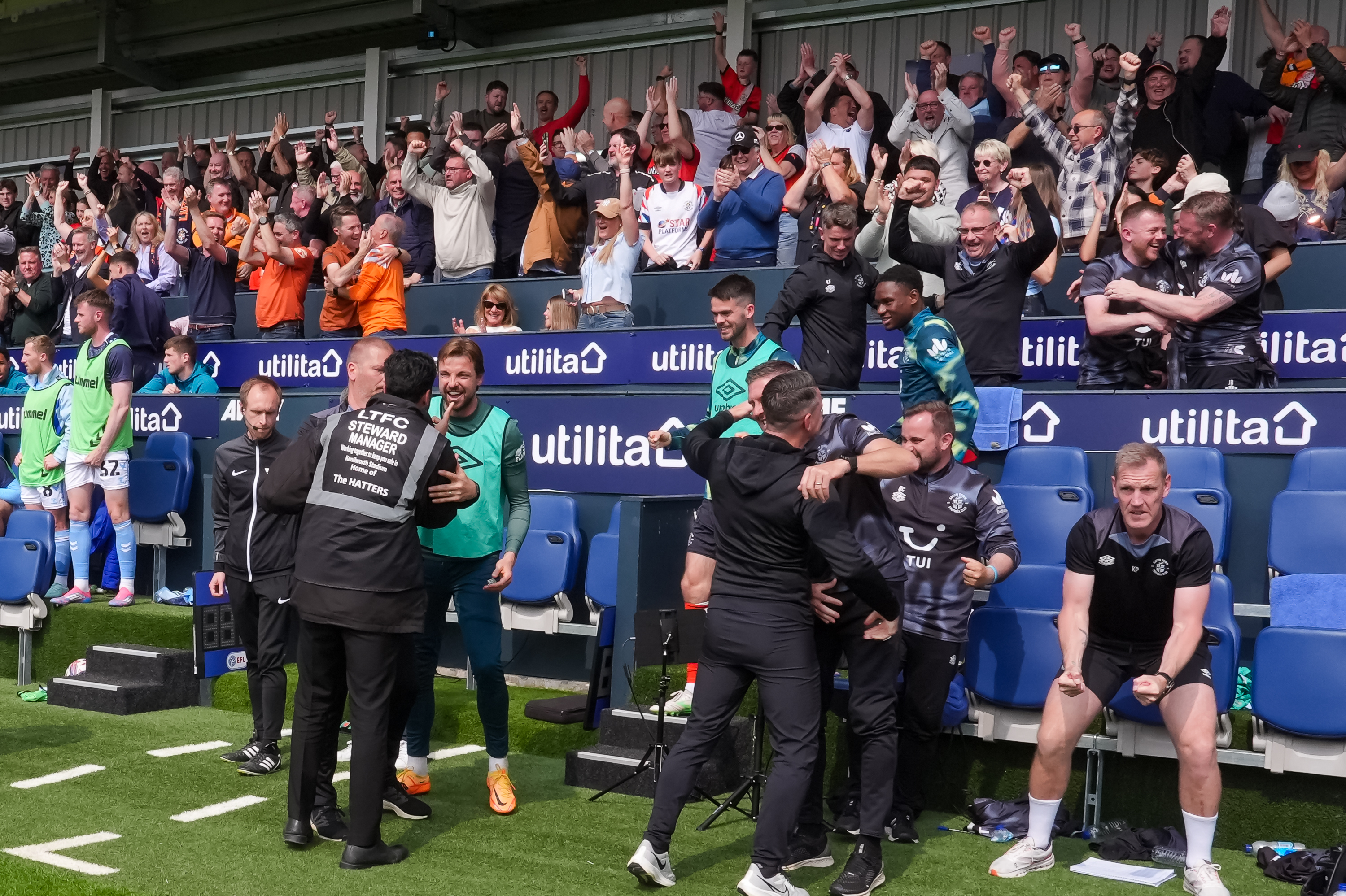 PMI Luton v Coventry 26APR25 0138 Image