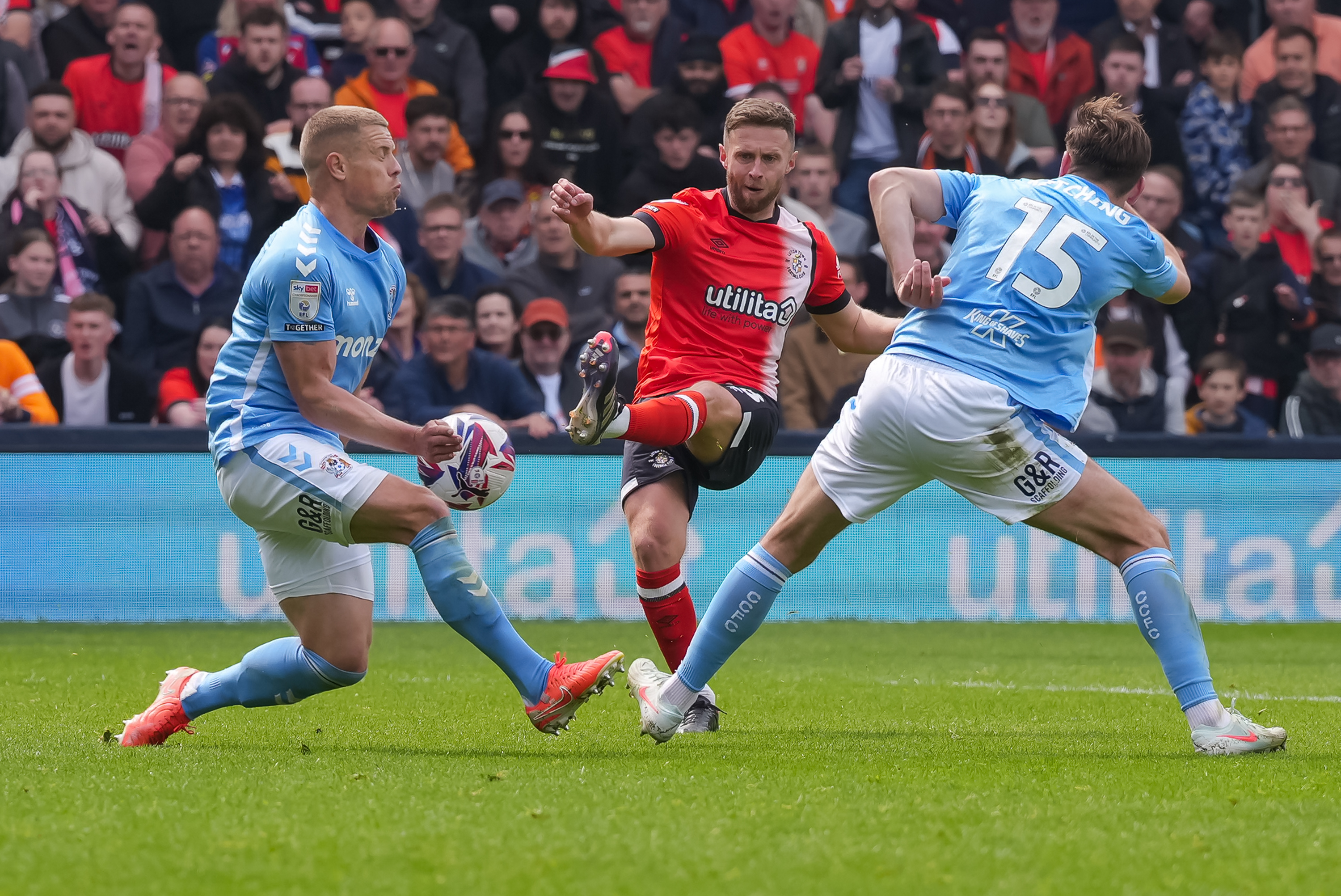 PMI Luton v Coventry 26APR25 0072 Image