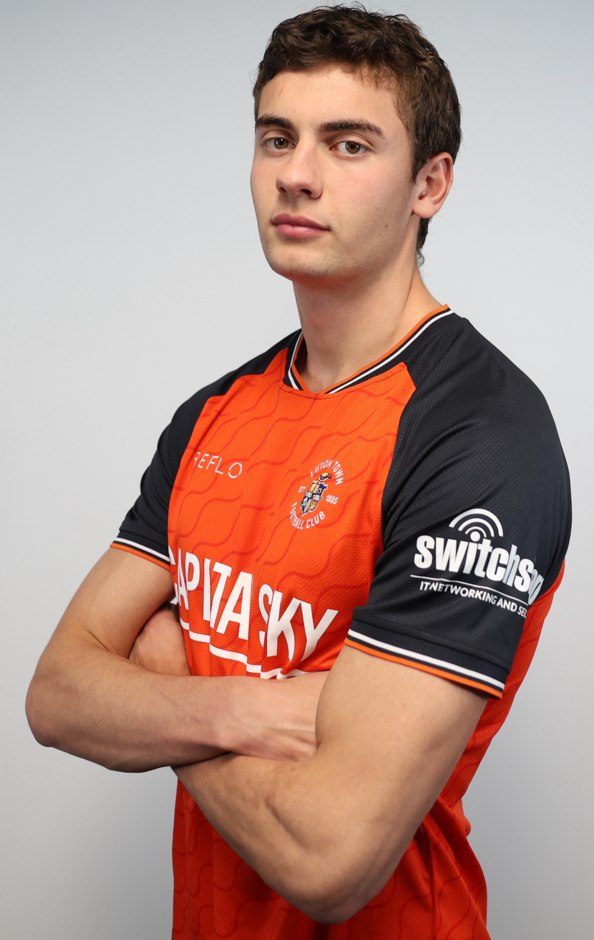 GD Luton Sverre Sandal Signing 043 Image