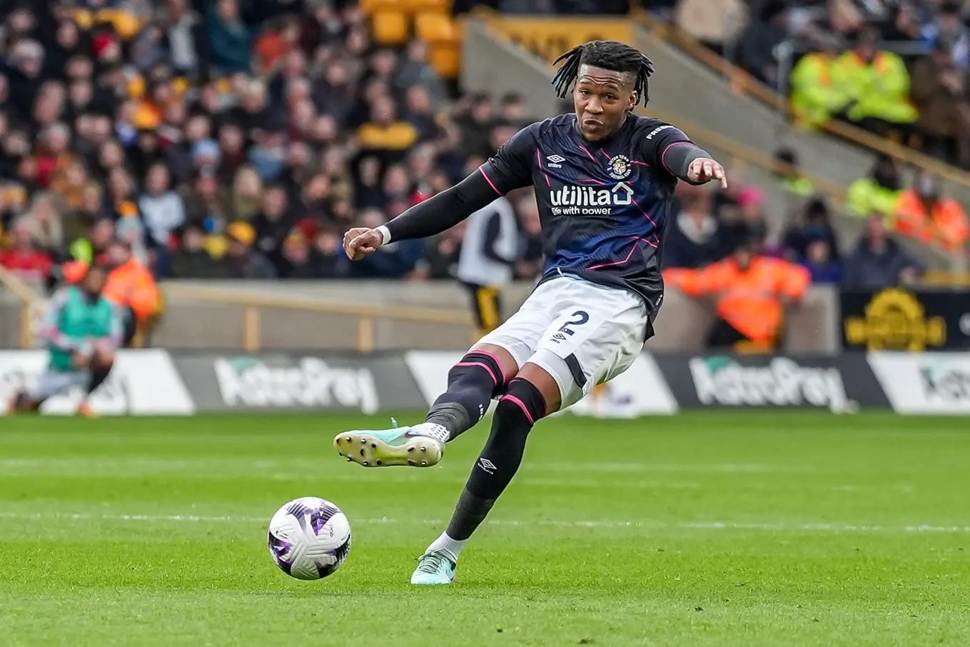 ltfc_wolves_v_luton_27apr24_044.jpg