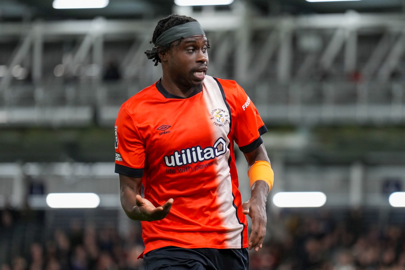ltfc_luton_v_burnley_03oct23_0034.jpg
