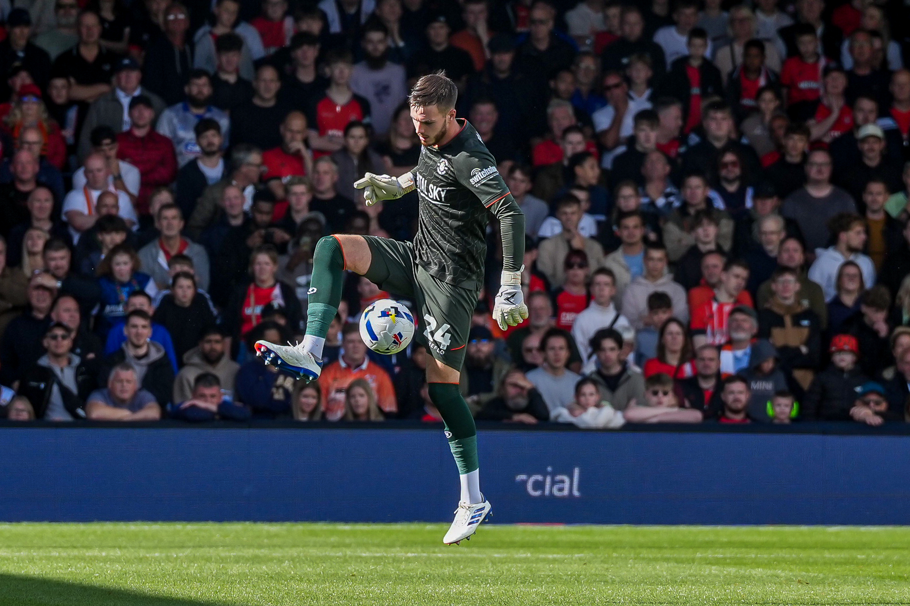 PMI Luton v Plymouth 13SEP25 0037 Image
