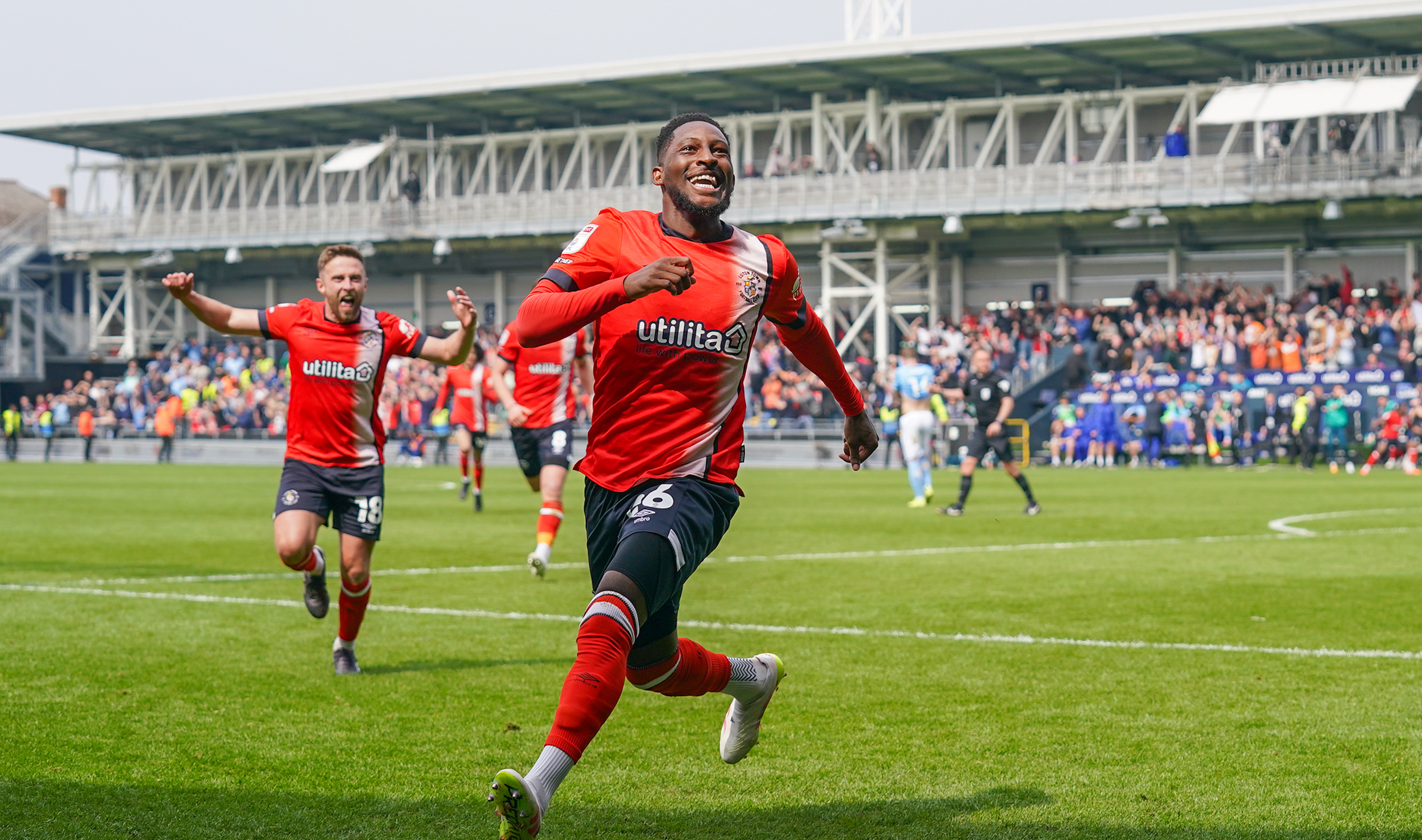 PMI Luton v Coventry 26APR25 0121 Image