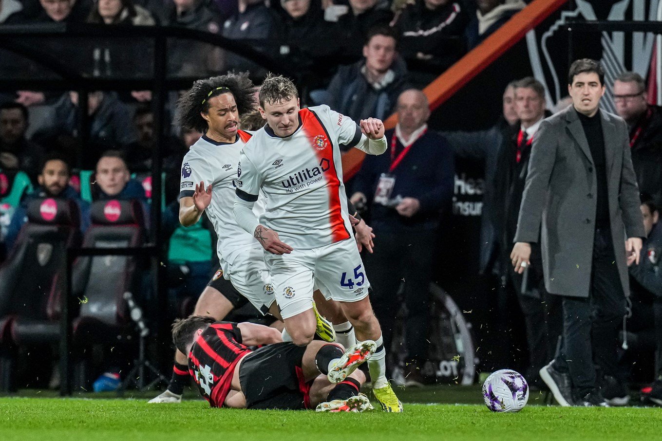ltfc_bournemouth_v_luton_13mar24_0033.jpg