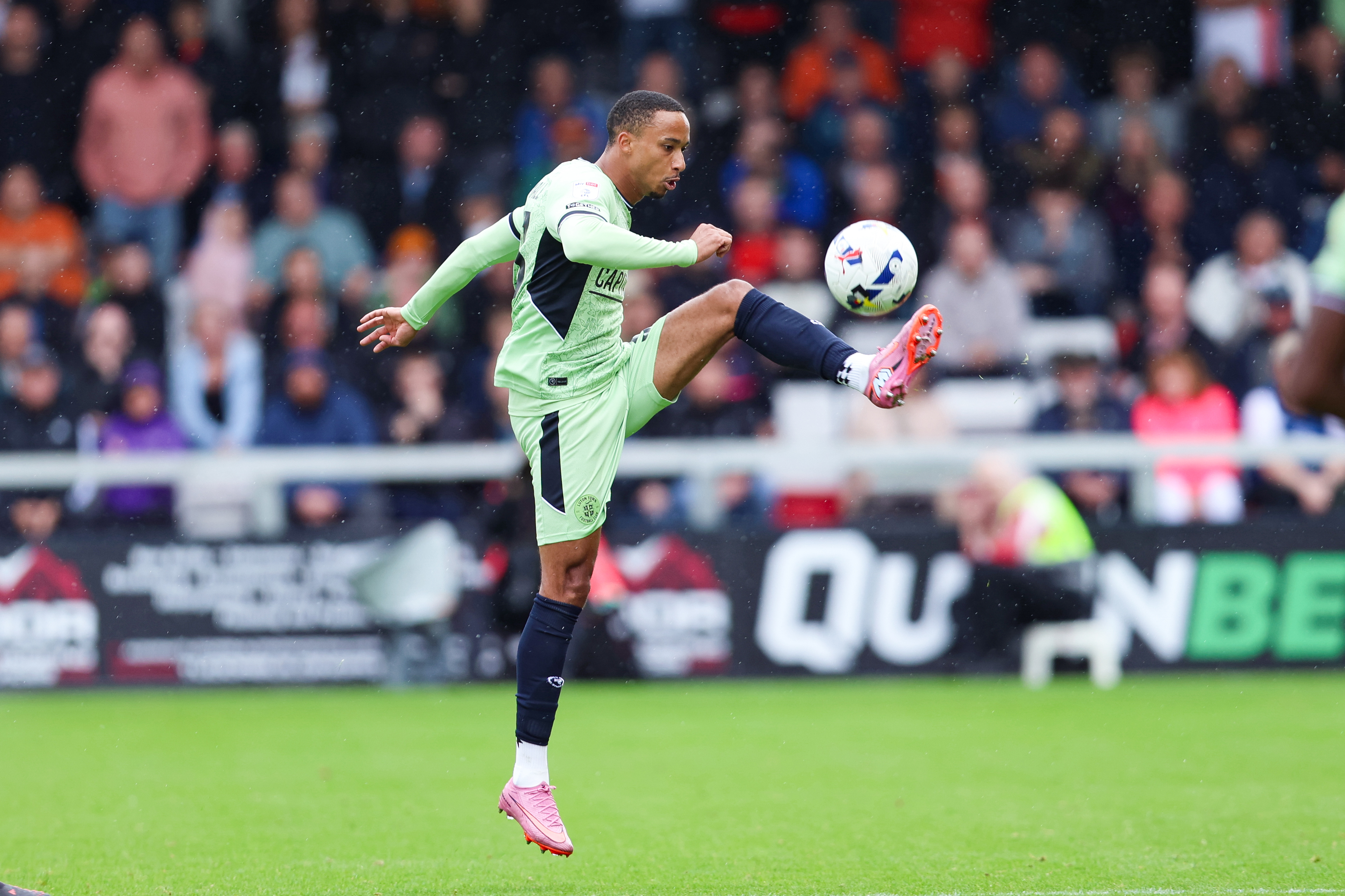 GD Lincoln v Luton 20SEP25 018 Image