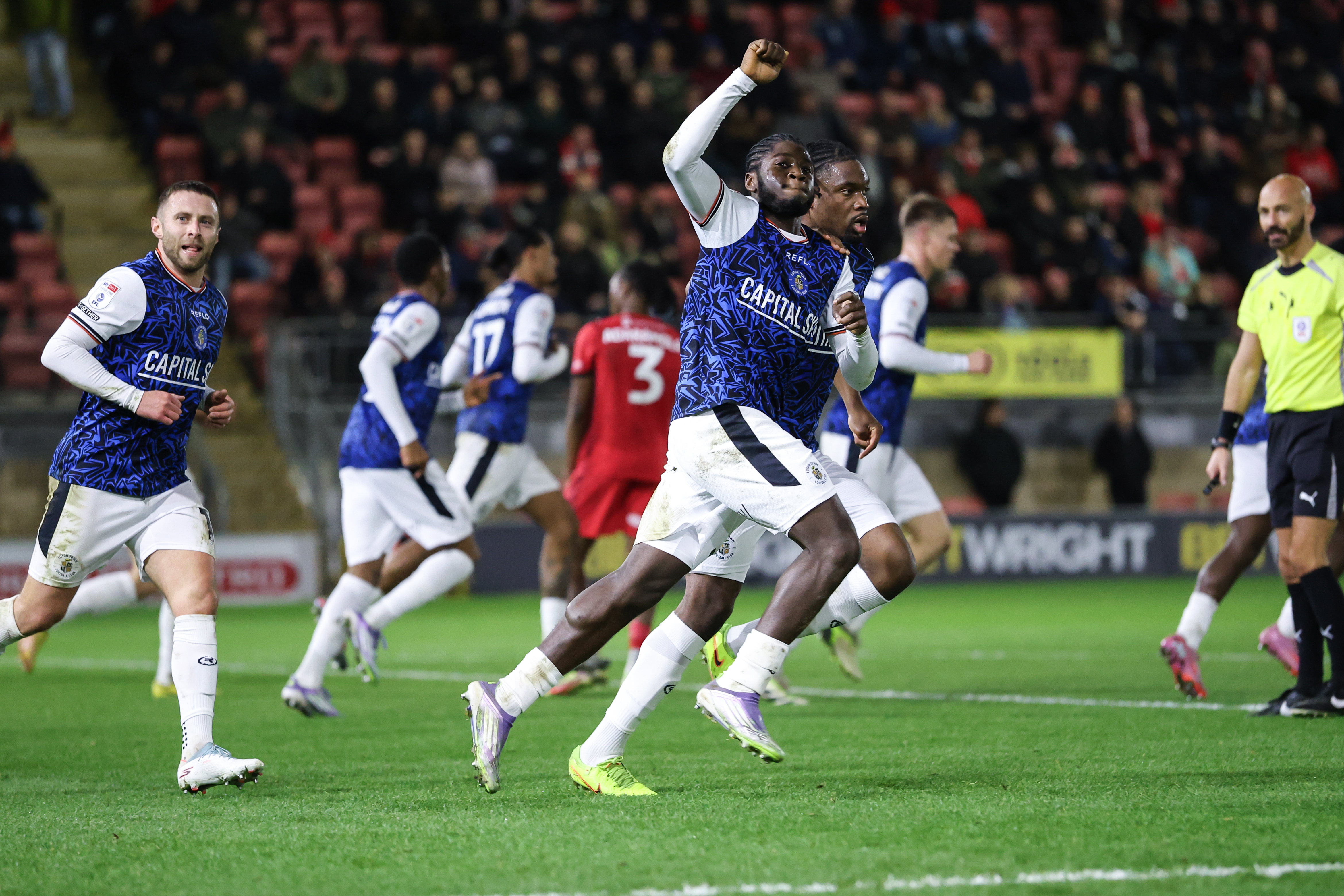 GD Orient v Luton 09DEC25 032 Image