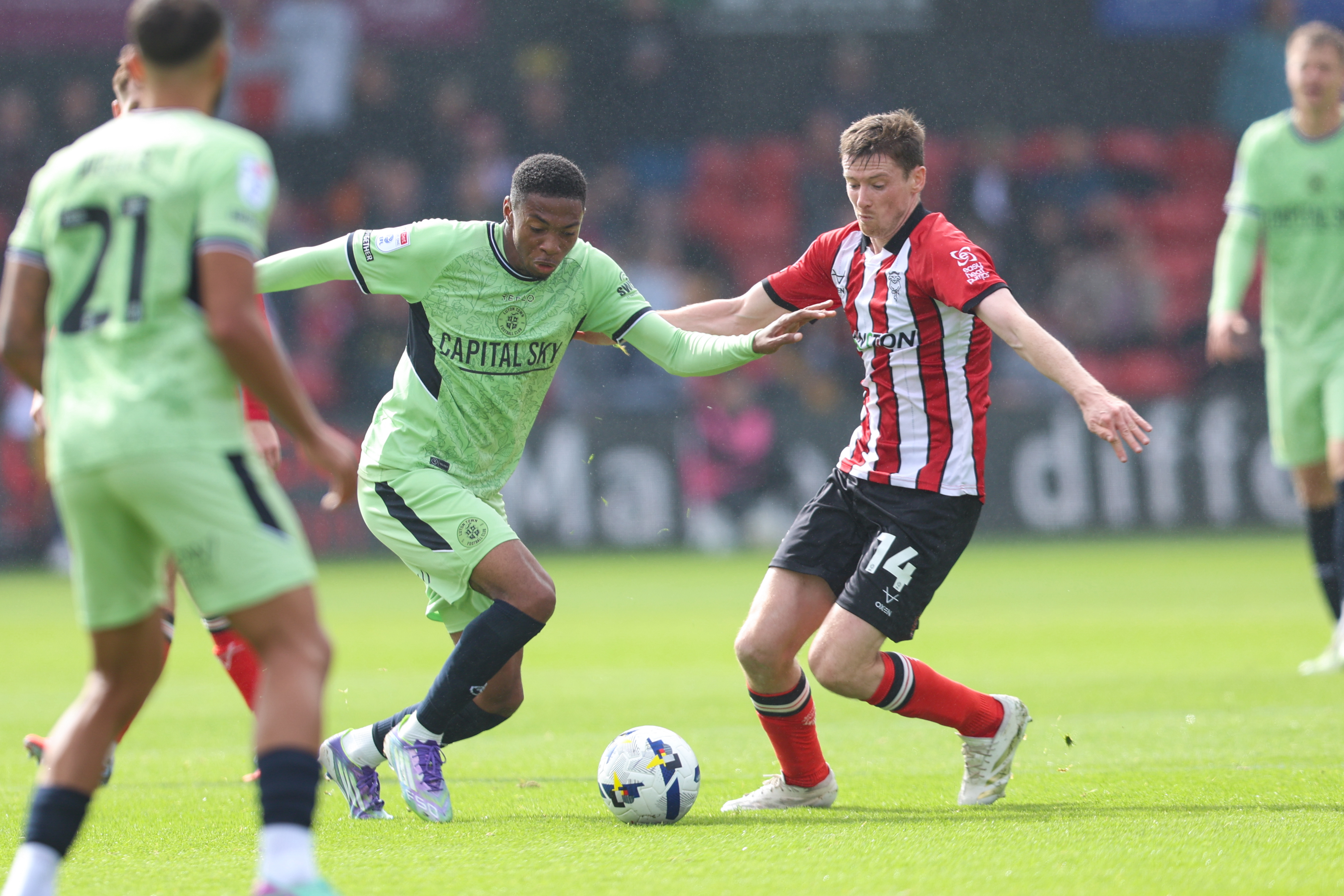 GD Lincoln v Luton 20SEP25 003 Image