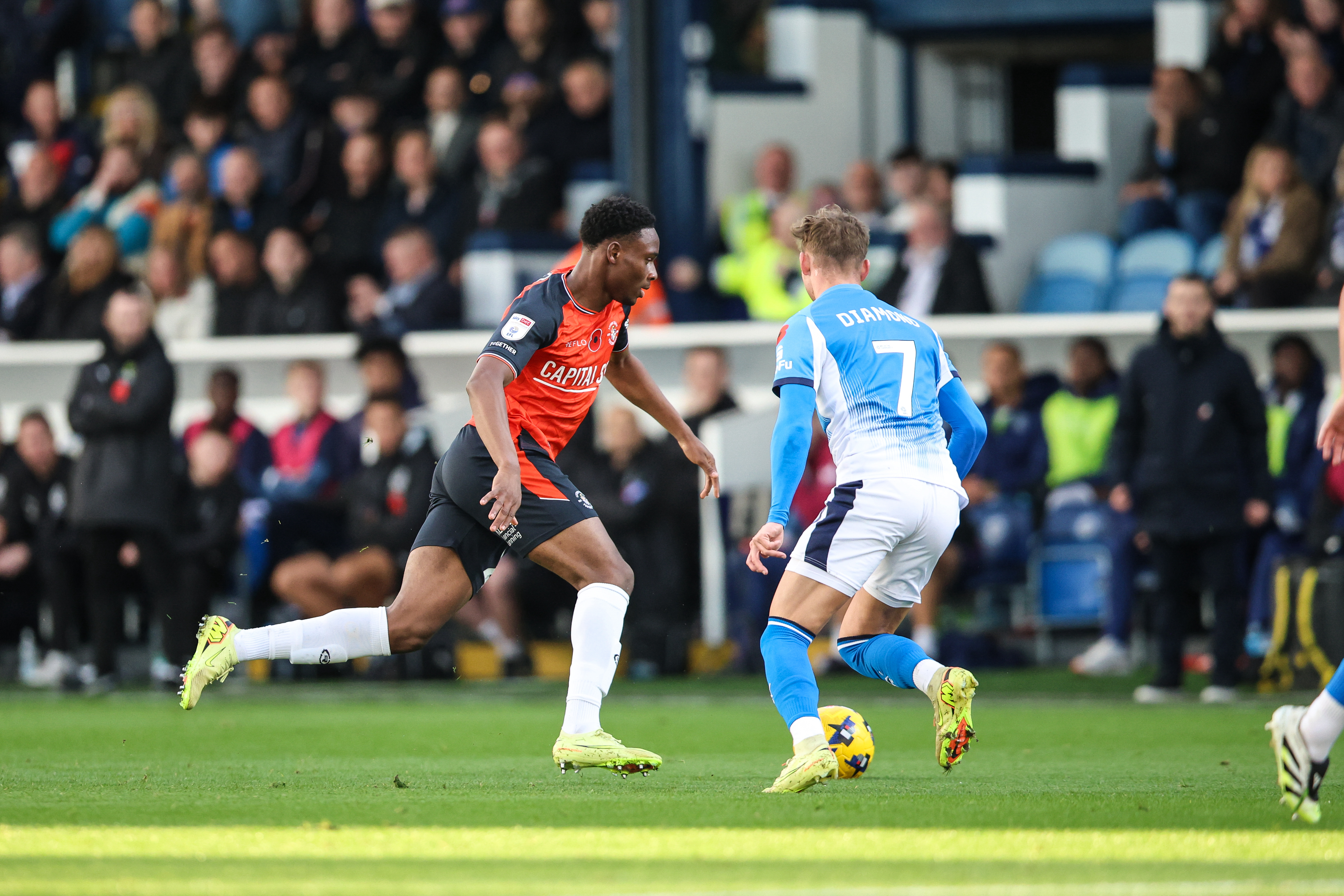 GD Stockport v Luton 08NOV25 043 Image