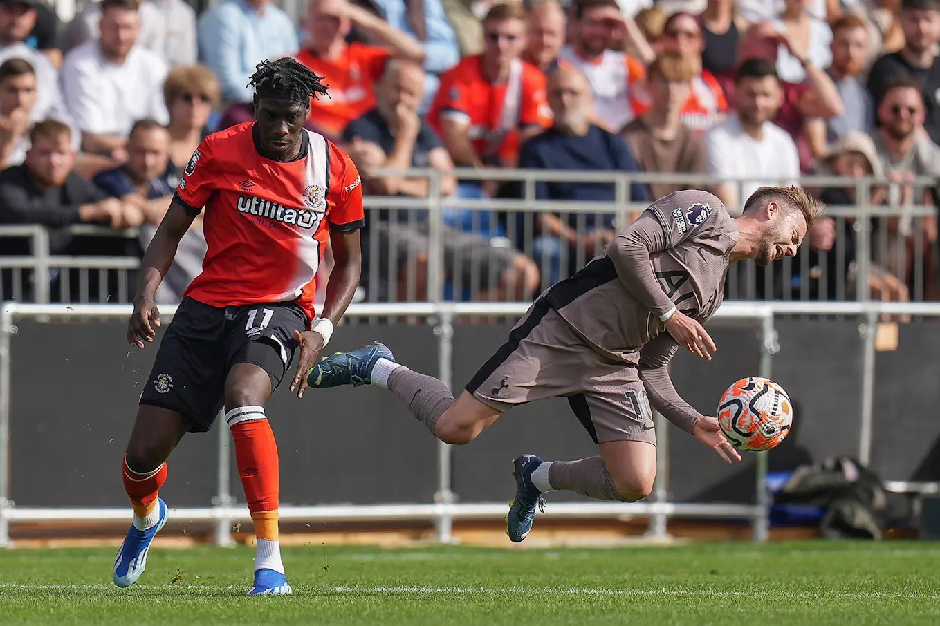 ltfc_luton_v_tottenham_07oct23_0035.jpg