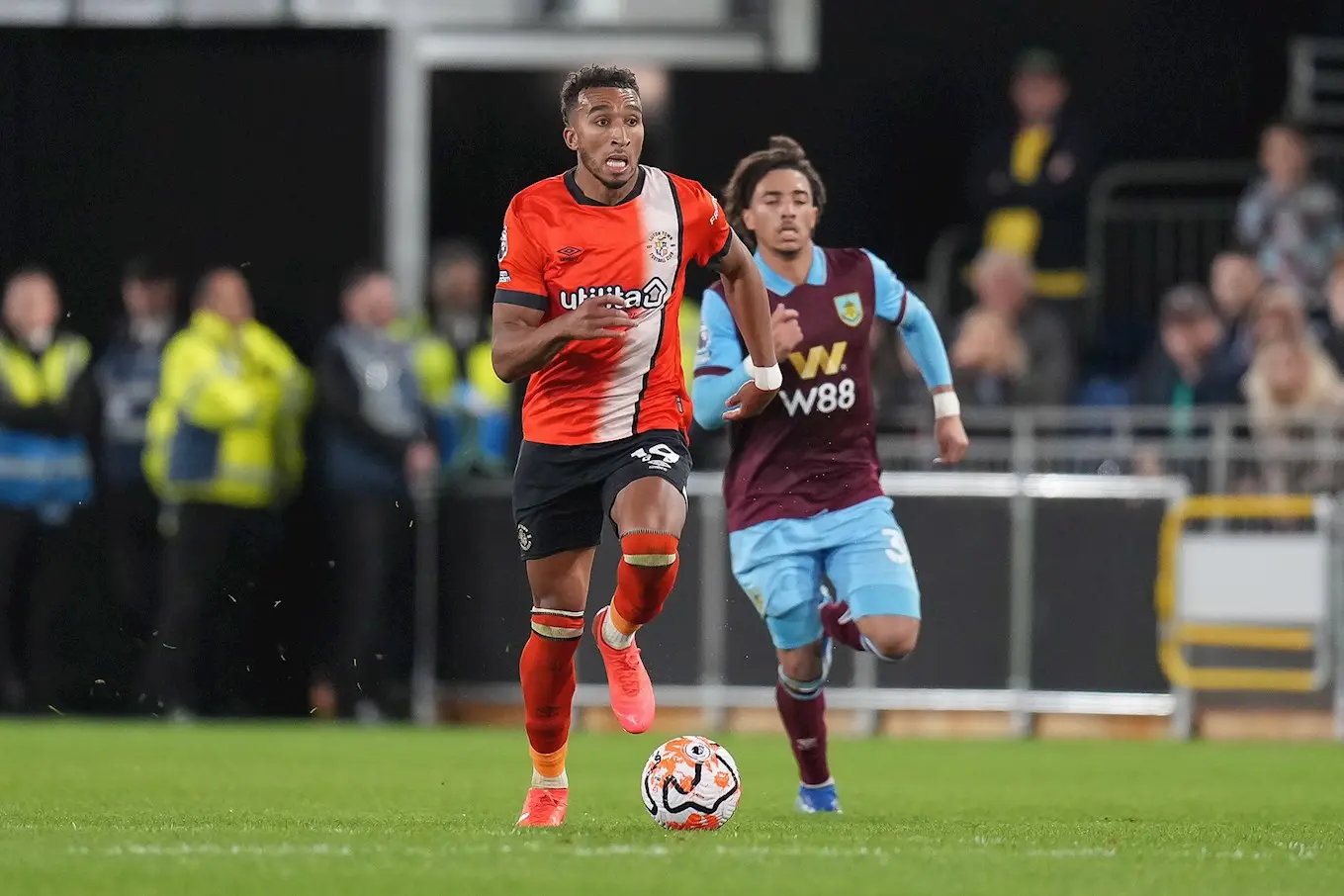 ltfc_luton_v_burnley_03oct23_0030.jpg