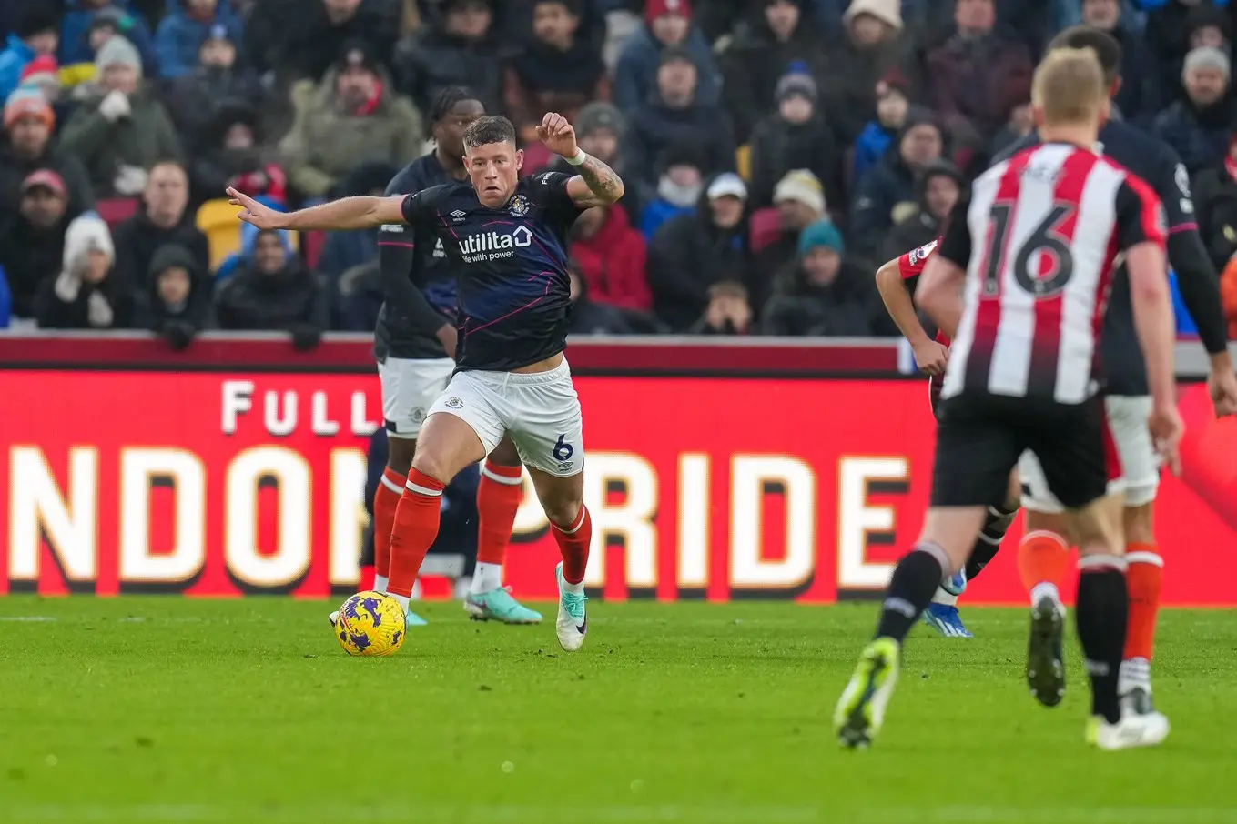 ltfc_brentford_v_luton_02dec23_016.jpg