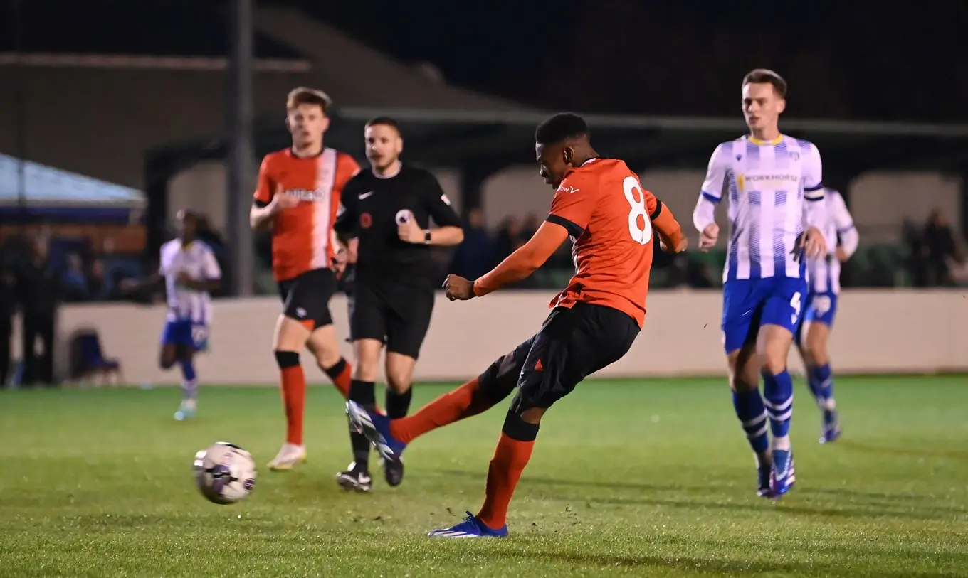 colchester-united-v-luton-town-013.jpg