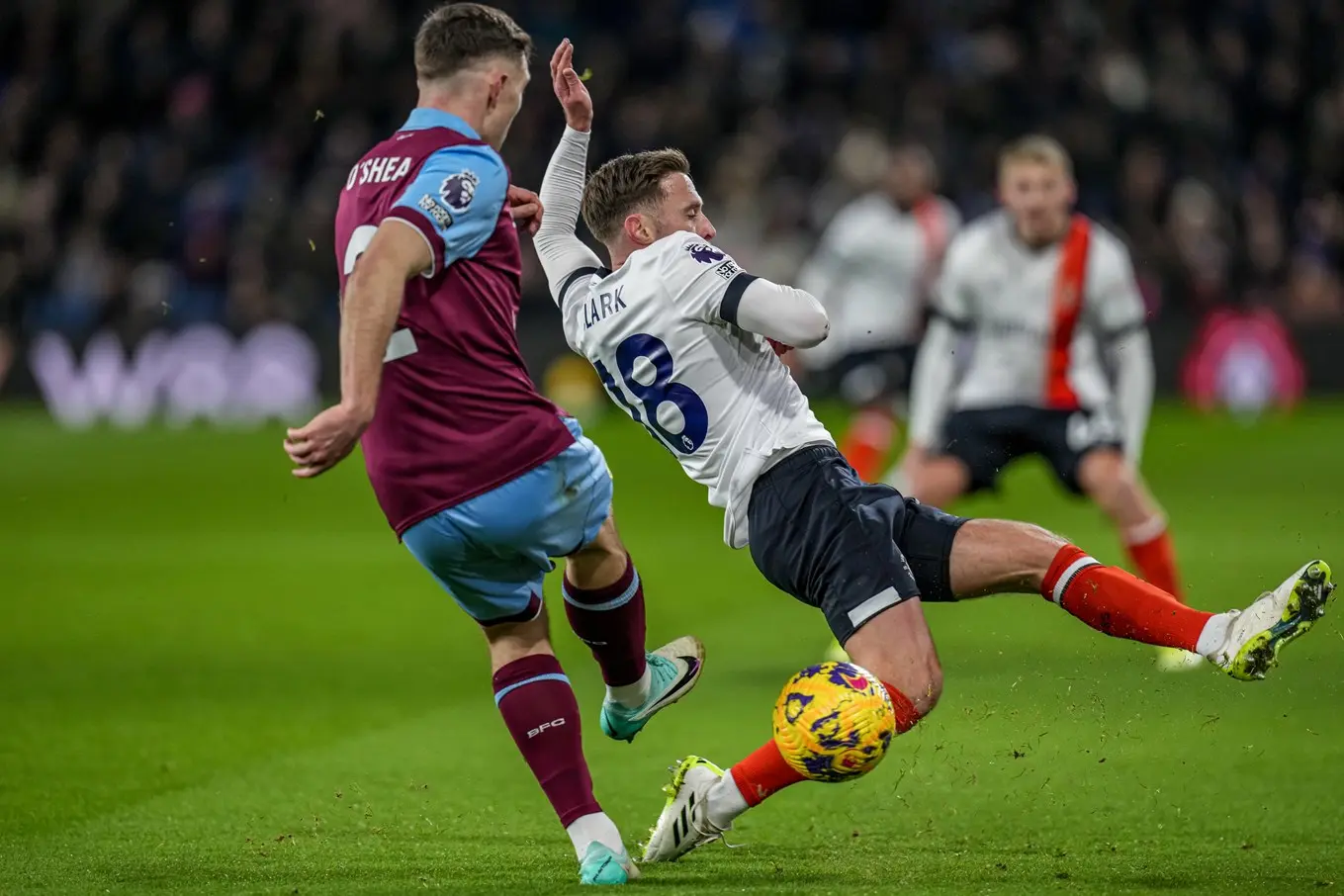 ltfc_burnley_v_luton_12jan24_040.jpg