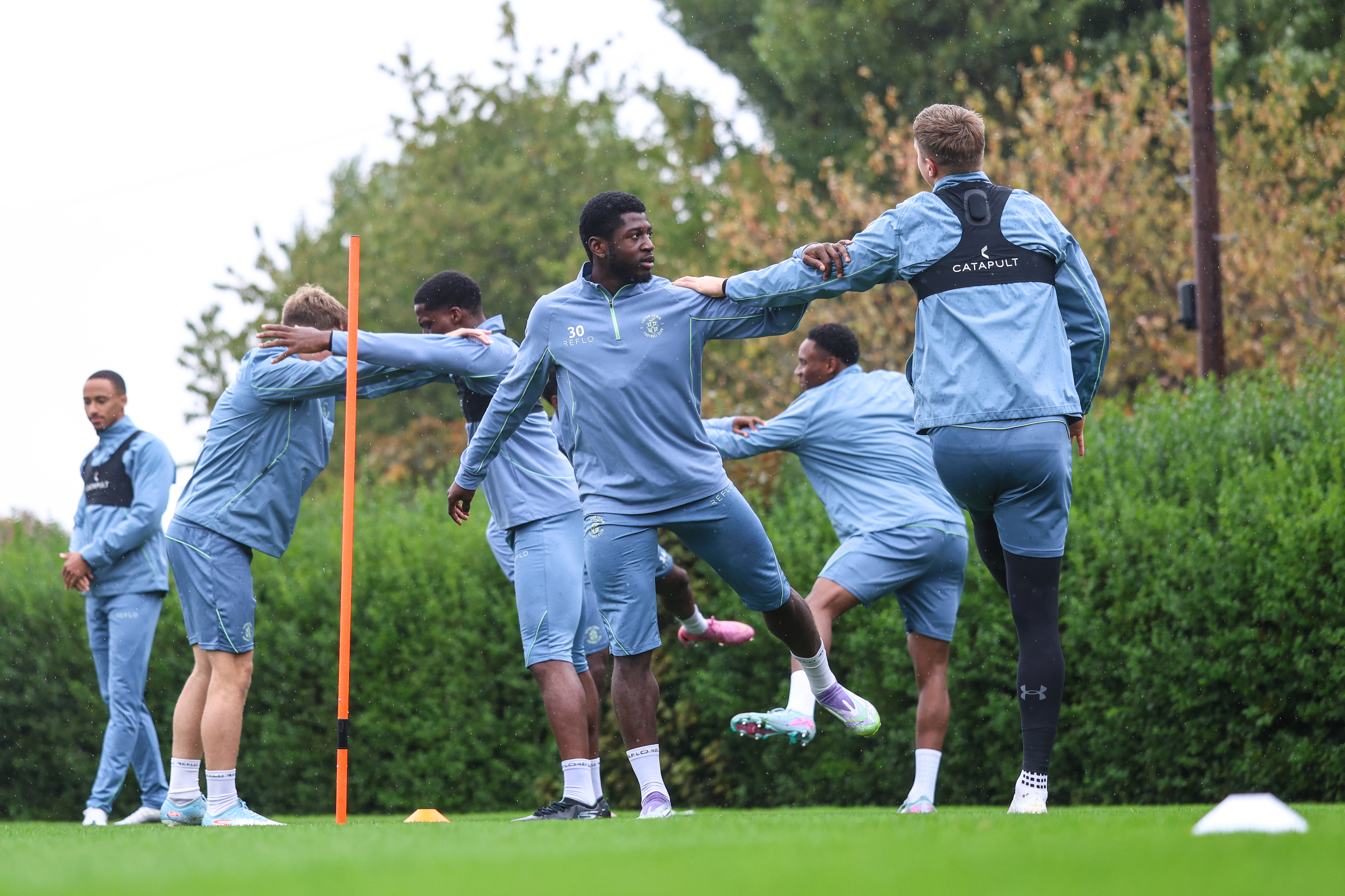GD Luton Pre Stevenage Training 045 Image