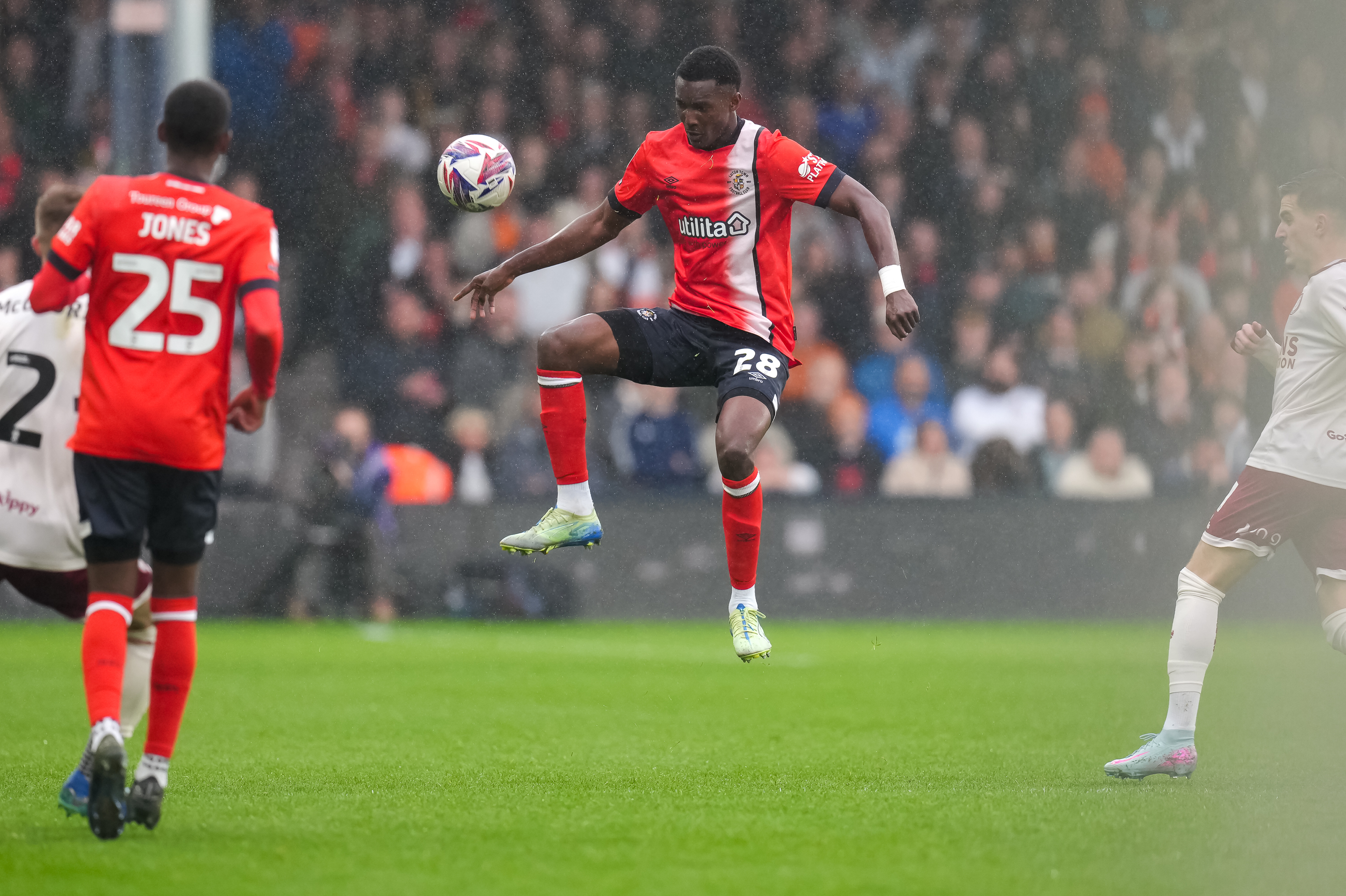 PMI Luton v Bristol City 21APR25 0043 Image