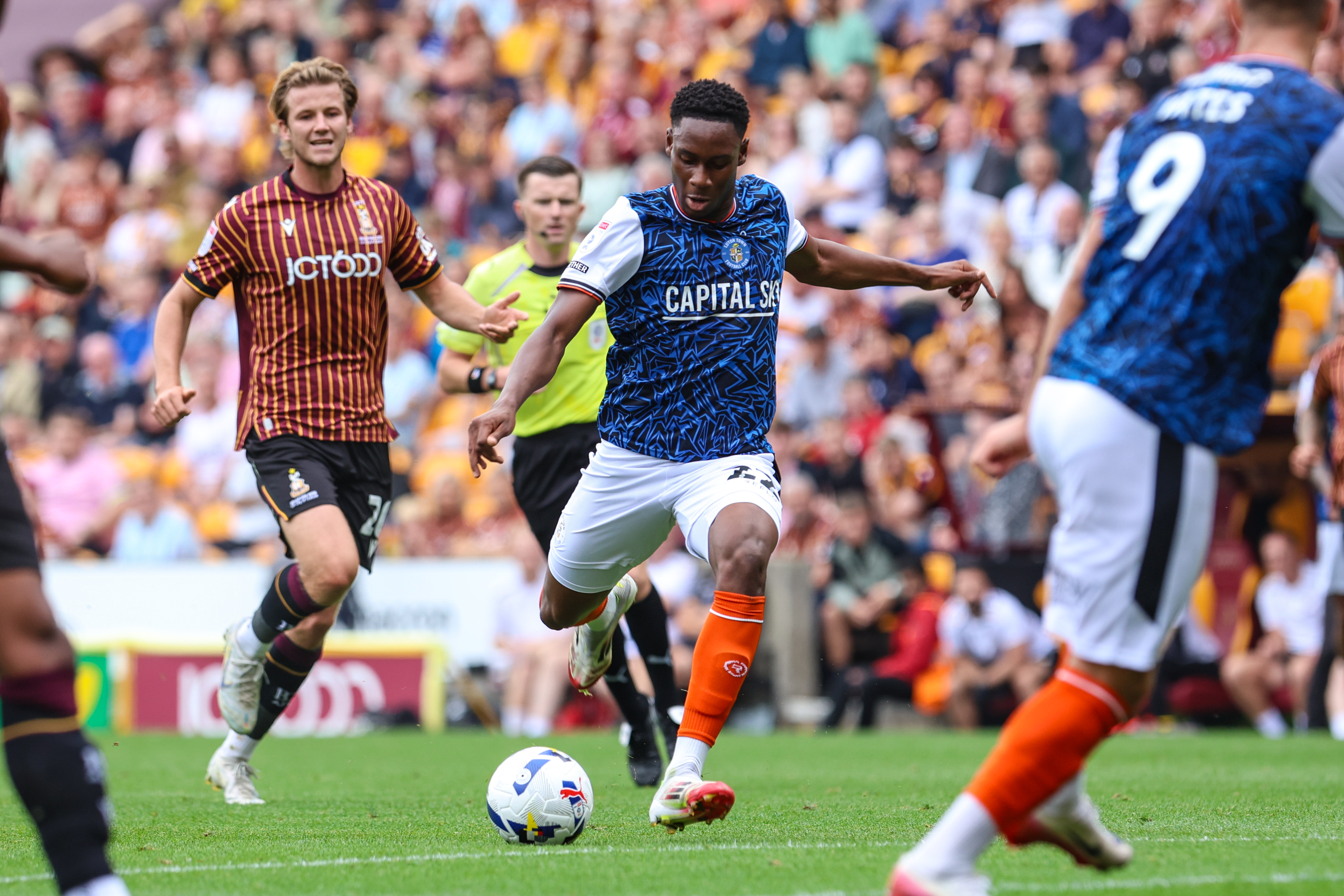 GD Bradford v Luton 16AUG25 007 Image