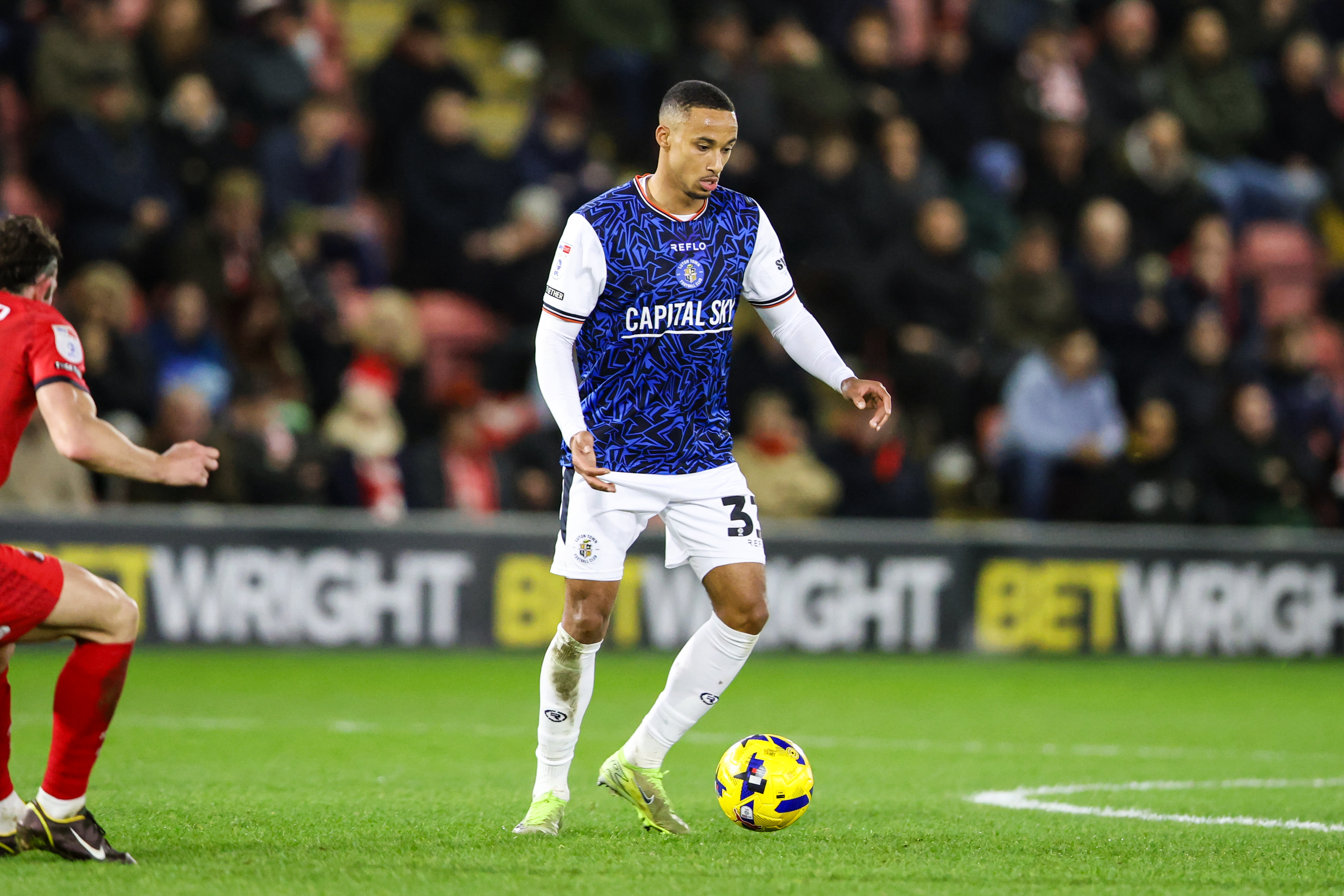 GD Orient v Luton 09DEC25 043 Image