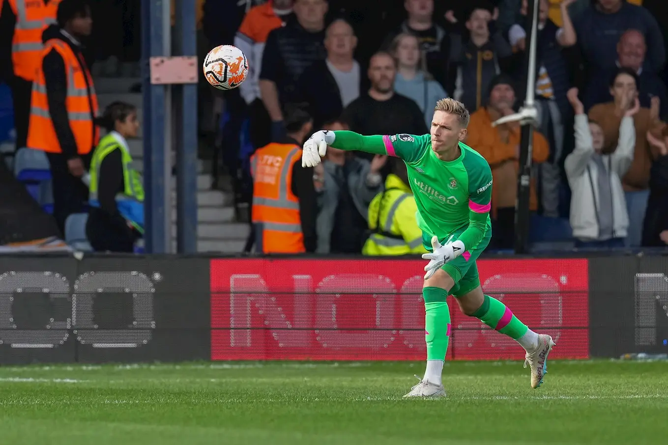 ltfc_luton_v_wolves_23sep23_0038.jpg