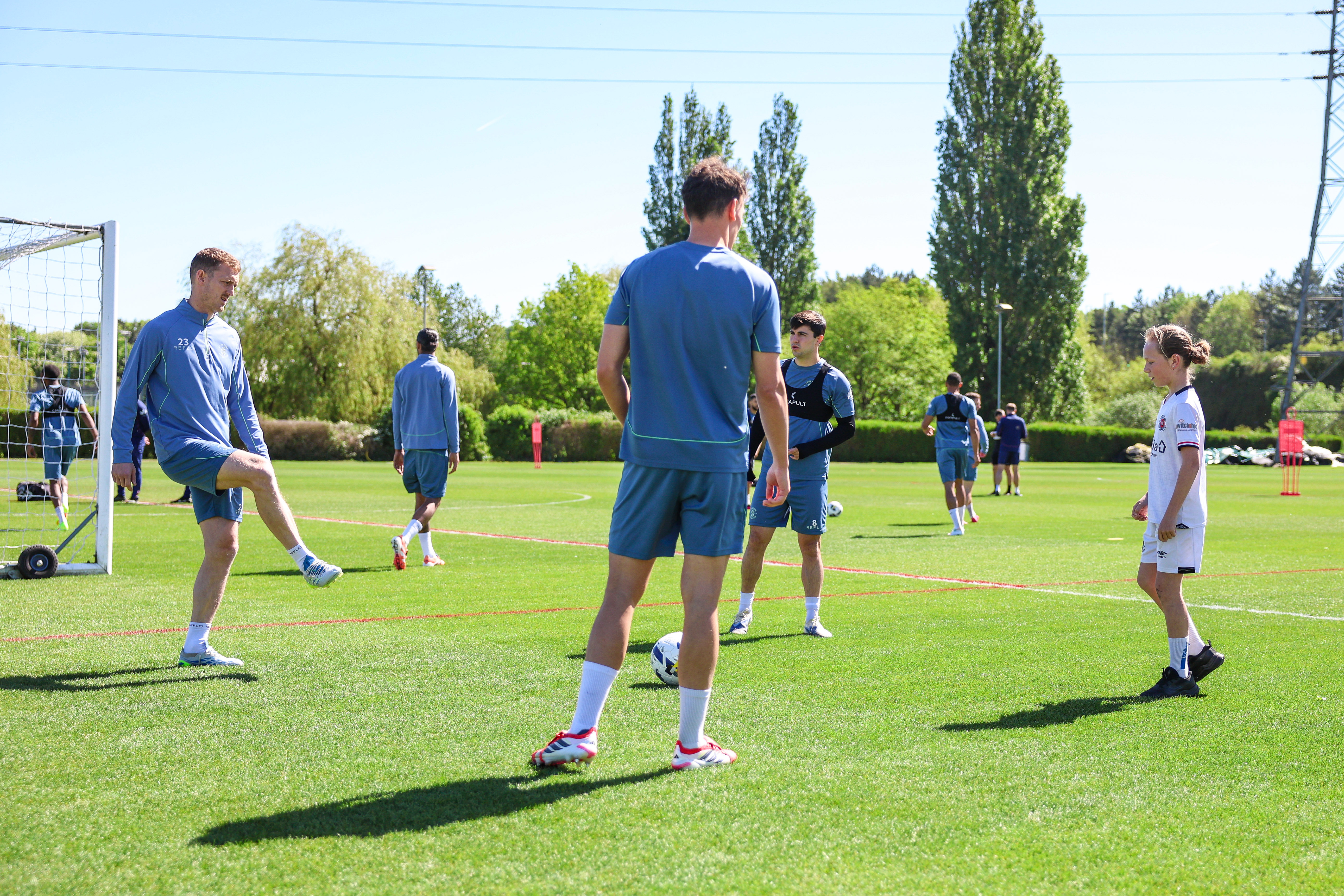GD Luton Training Pre Bolton Away 023 Image