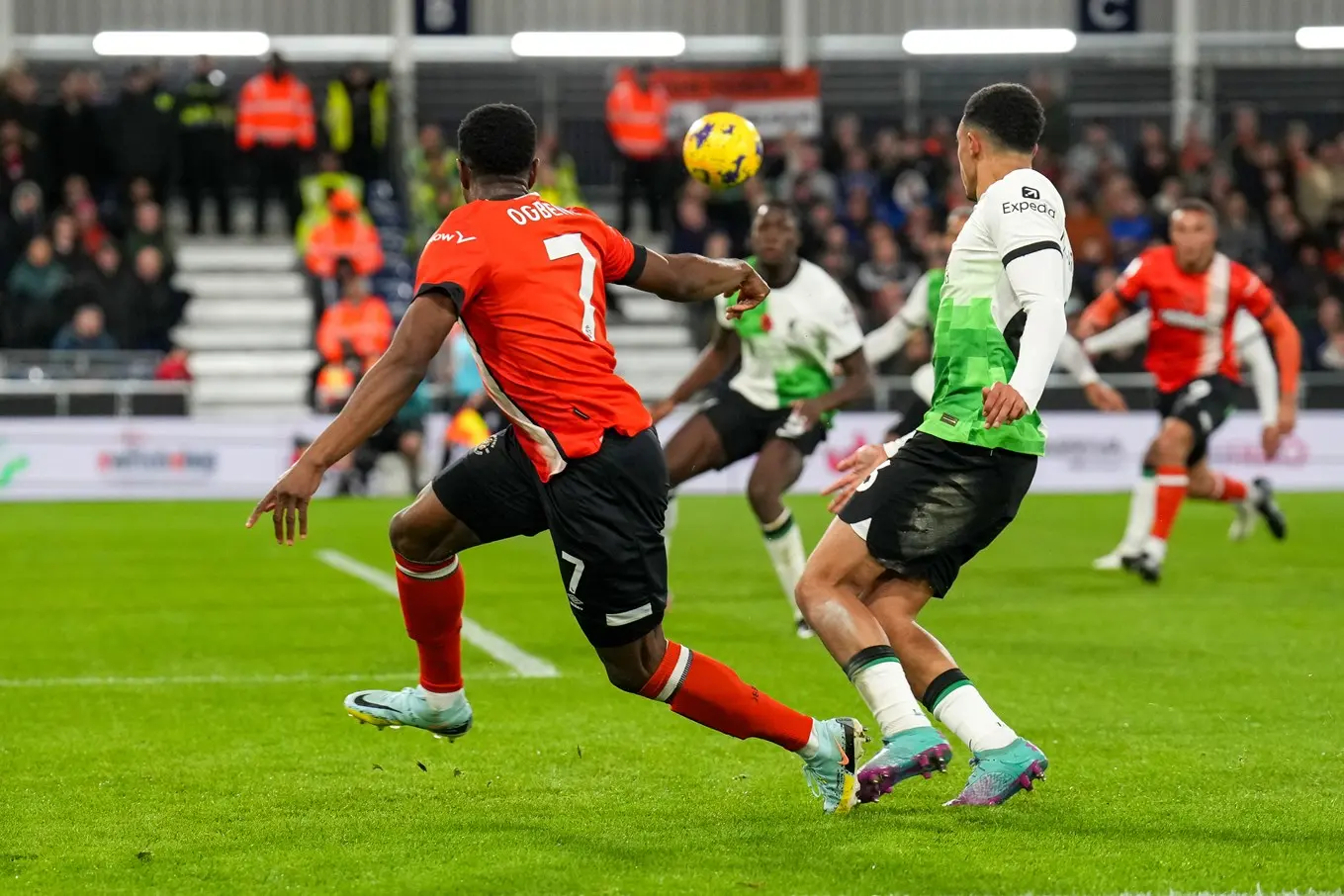 ltfc_luton_v_liverpool_05nov23_0043.jpg