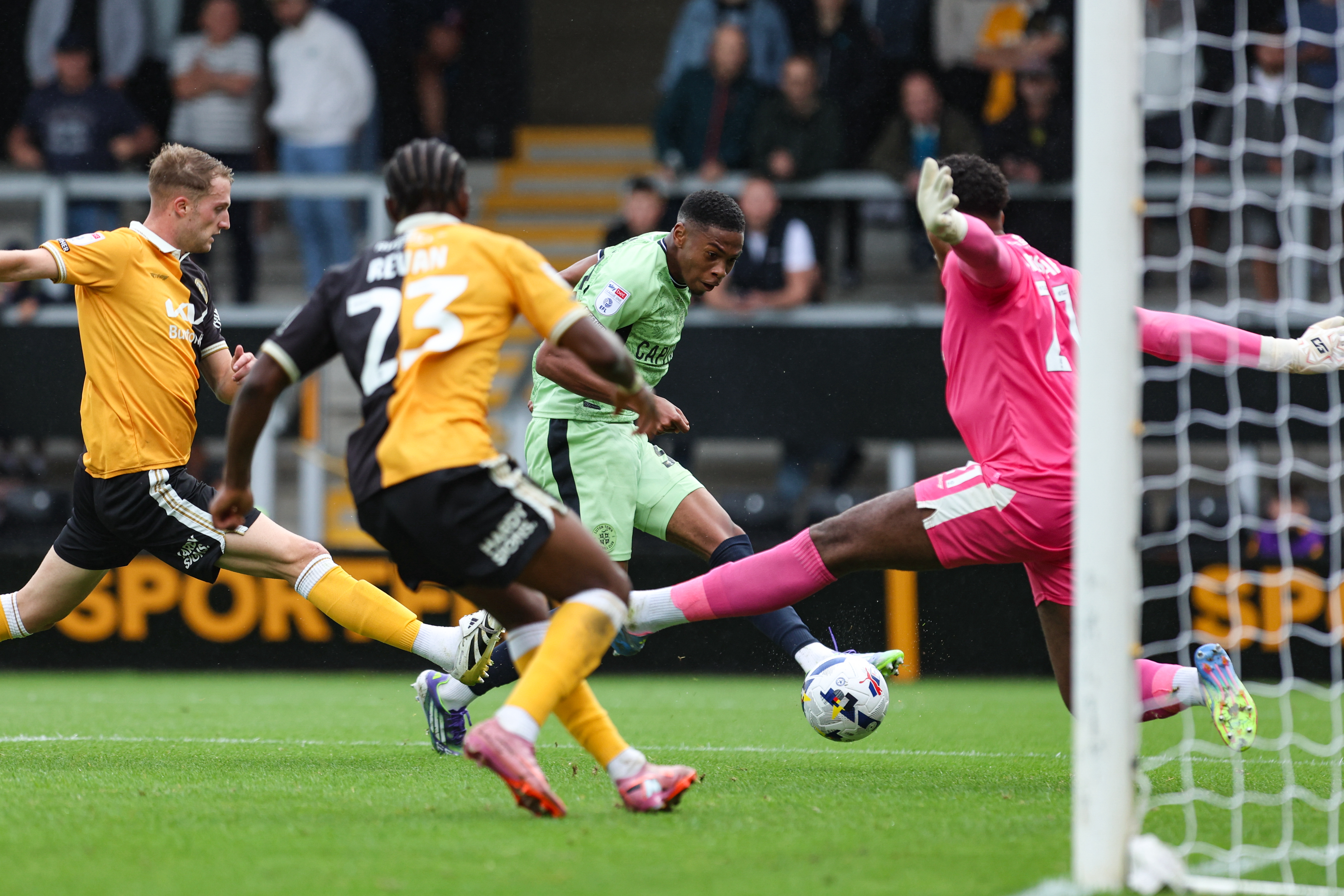 GD Burton v Luton 30AUG25 064 Image