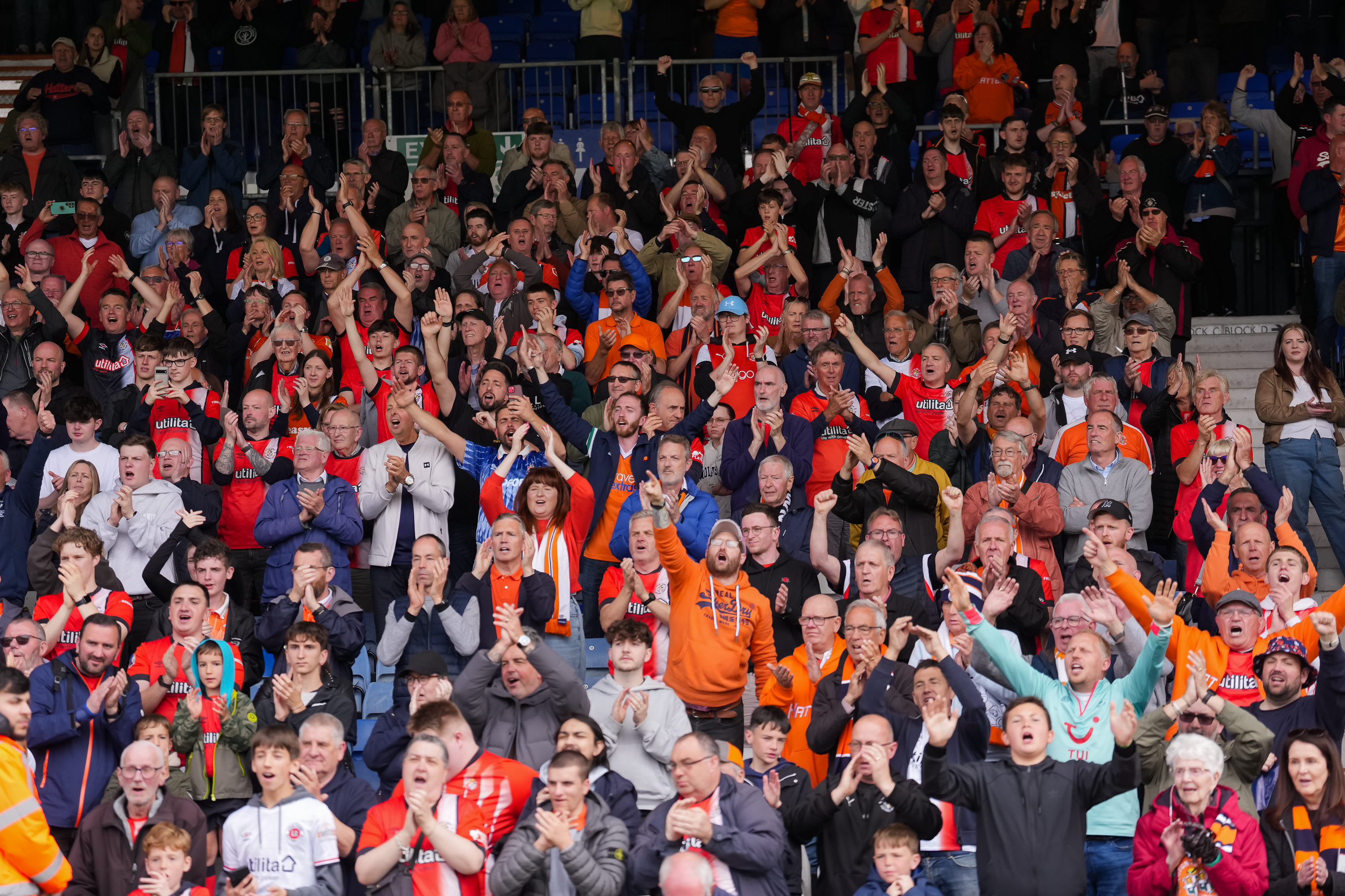 PMI Luton v Coventry 26APR25 0103A Image