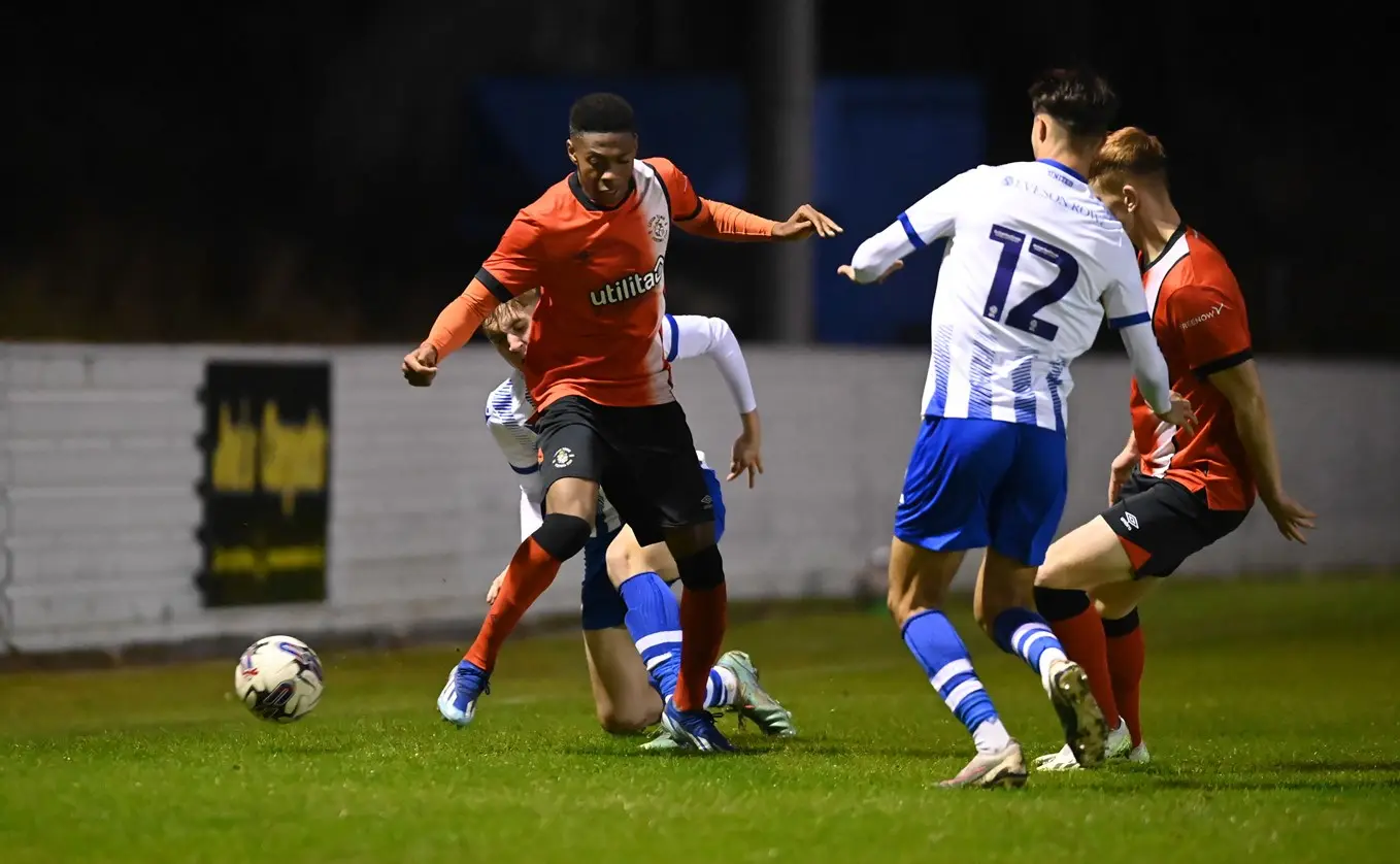 colchester-united-v-luton-town-028.jpg