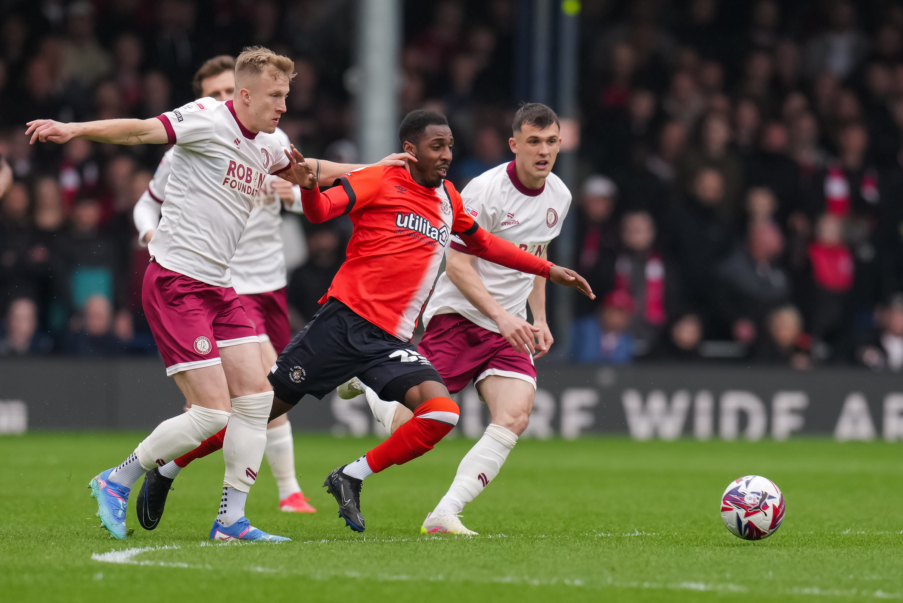 PMI Luton v Bristol City 21APR25 0027 Image