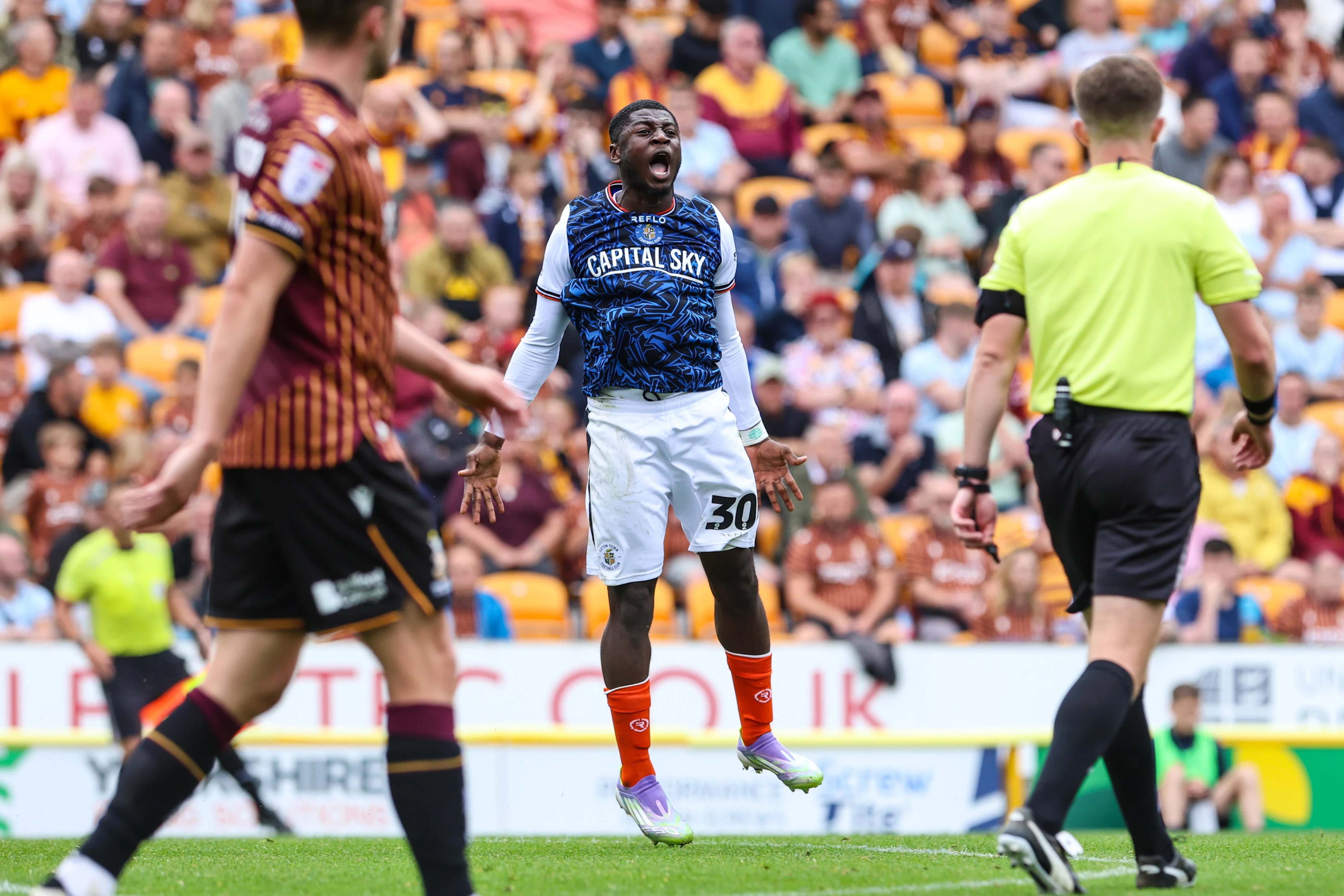 GD Bradford v Luton 16AUG25 017 Image