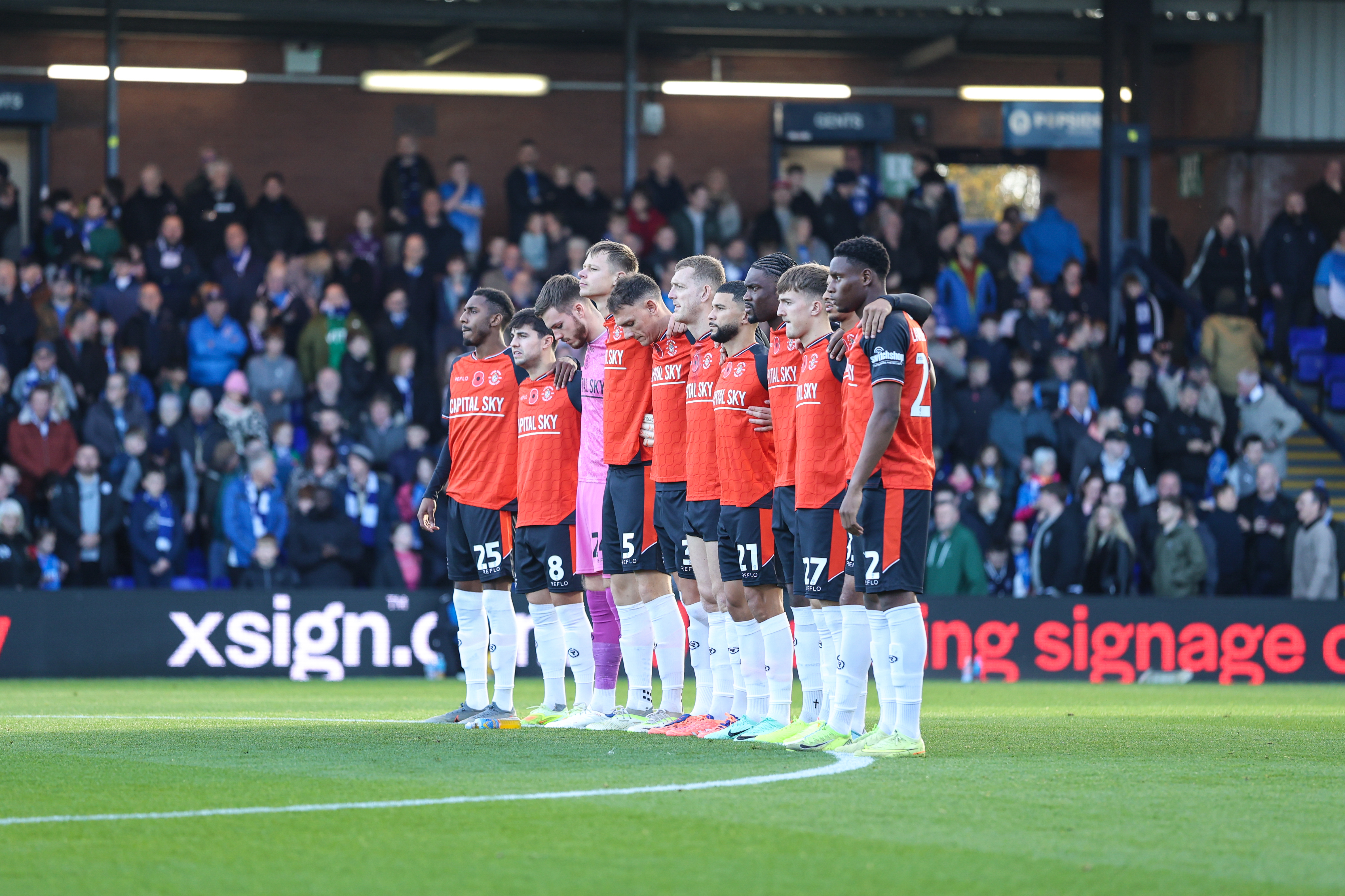 GD Stockport v Luton 08NOV25 024 Image