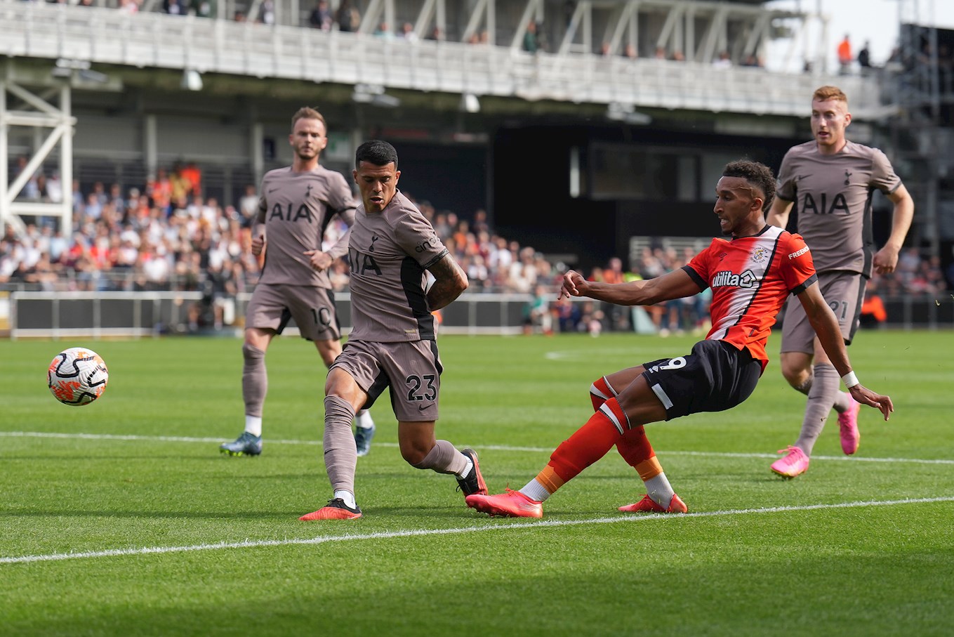 ltfc_luton_v_tottenham_07oct23_0027.jpg
