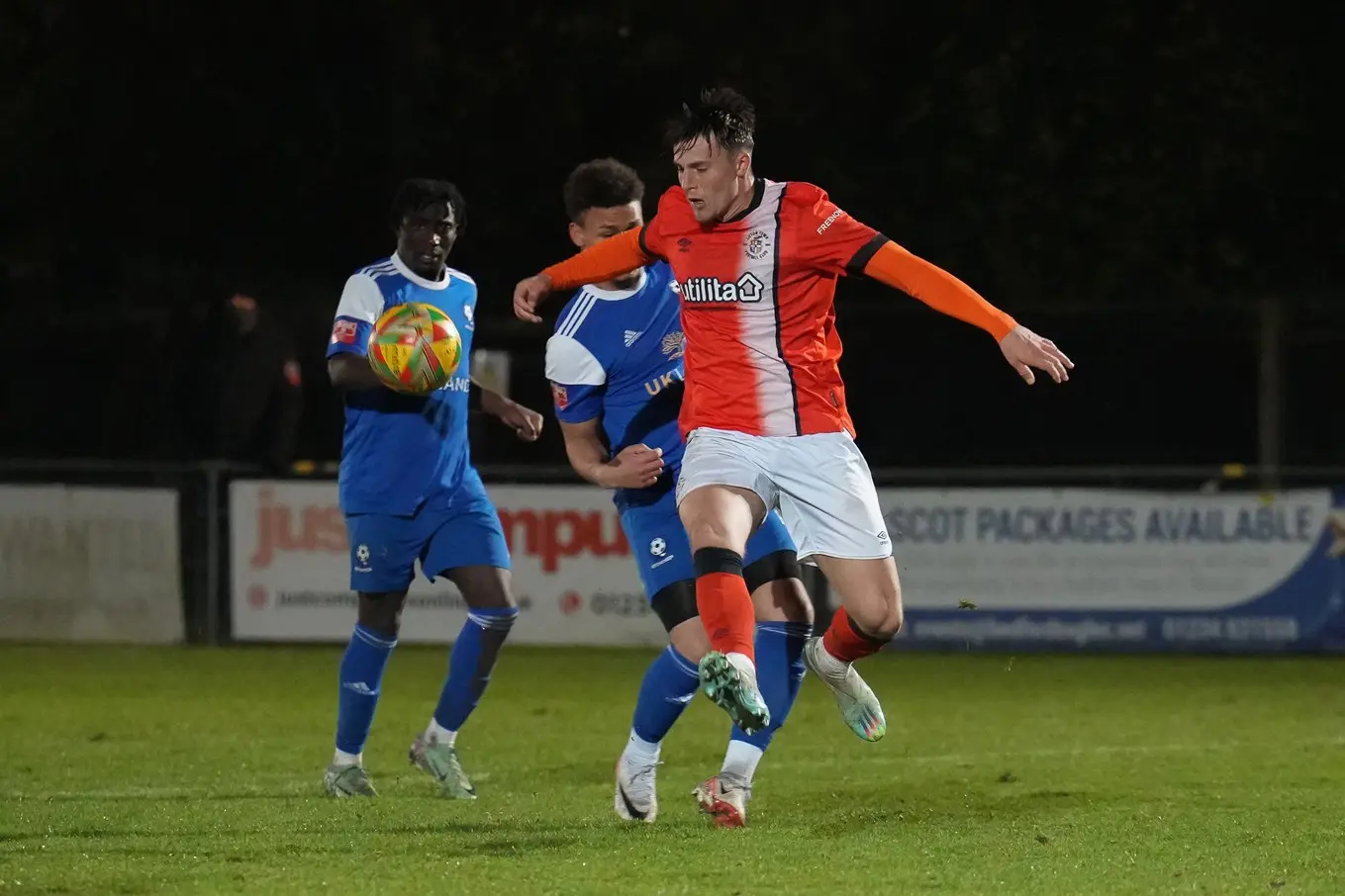 bedford-fc-v-luton-town-beds-senior-cup---dh200034.jpg