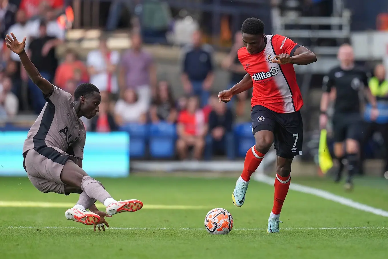 ltfc_luton_v_tottenham_07oct23_0037.jpg