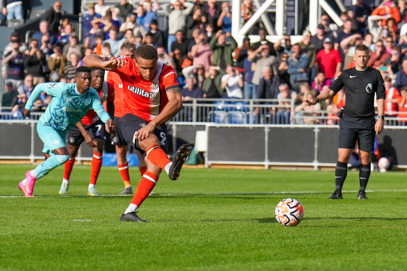 ltfc_luton_v_wolves_23sep23_0046.jpg