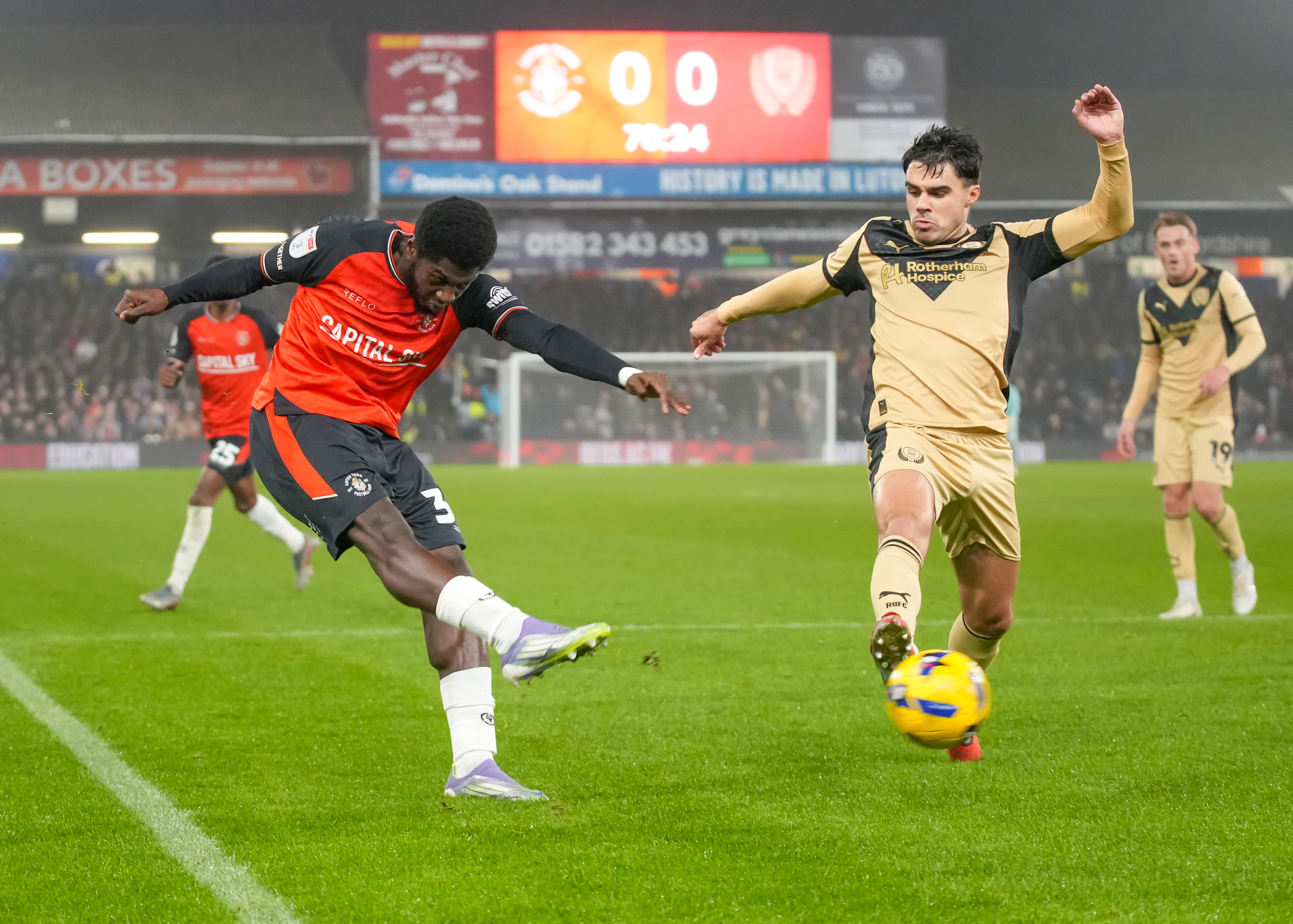 Luton Town FC v Rotherham United FC 15.11.25 012 Image