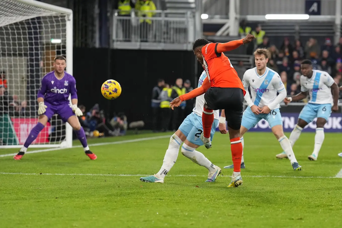 ltfc_luton_v_crystal_palace_25nov23_031.jpg